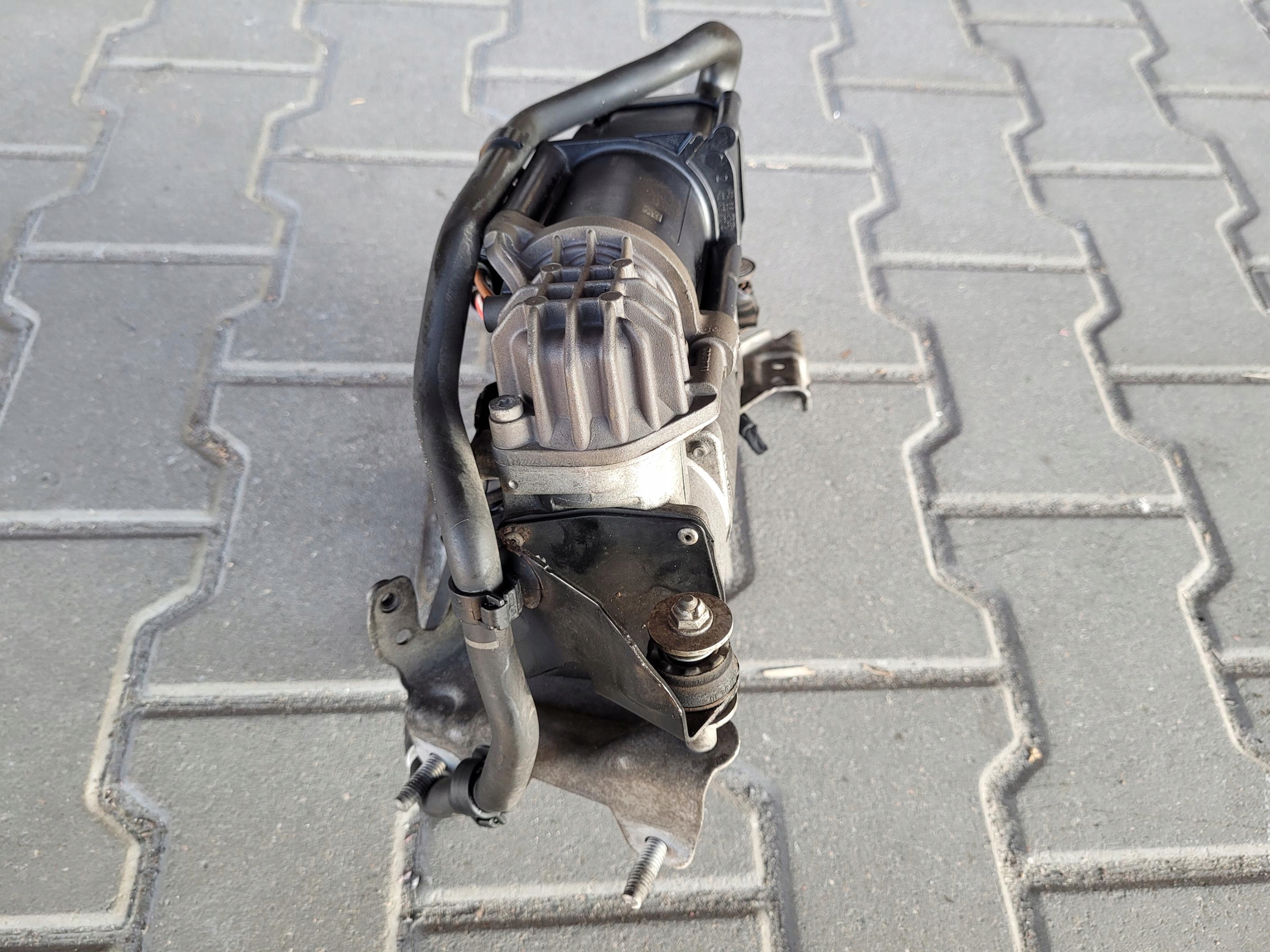 holder compressor; springing MERCEDES E 220 D W213 KOMBI