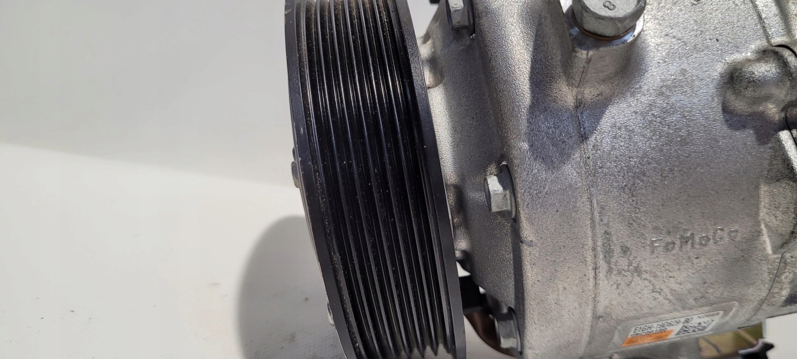 compressor; of the air conditioning FORD S-MAX E1GH-19629-BD