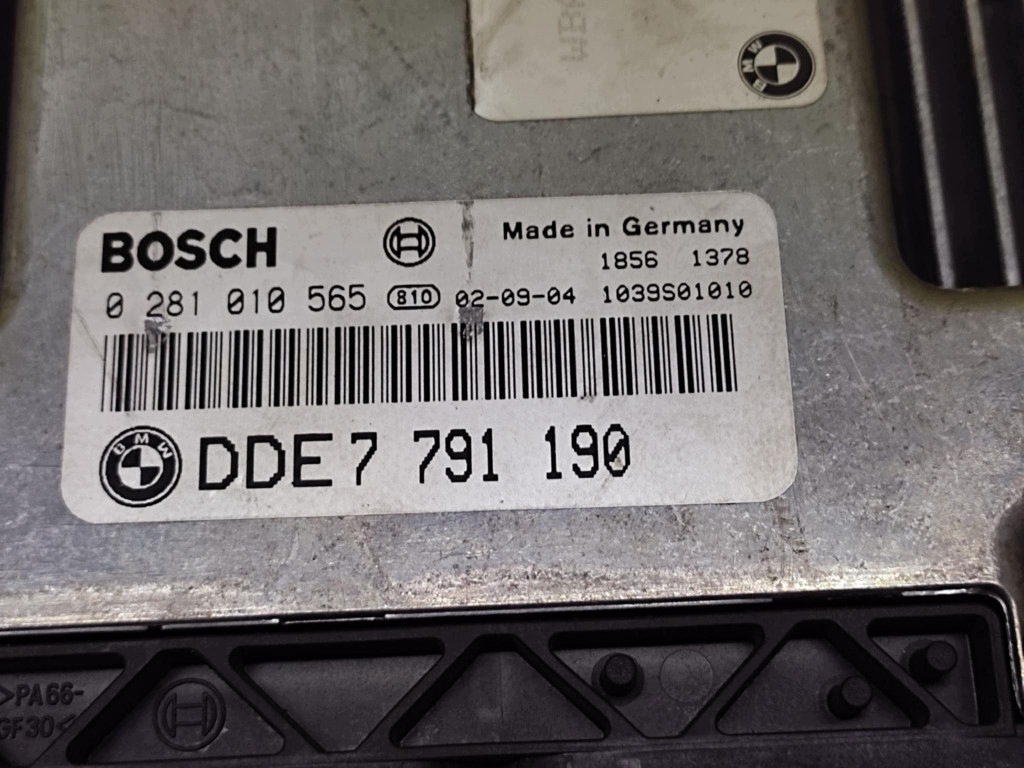 BMW E46 2.0 D control unit of the engine 0281010565