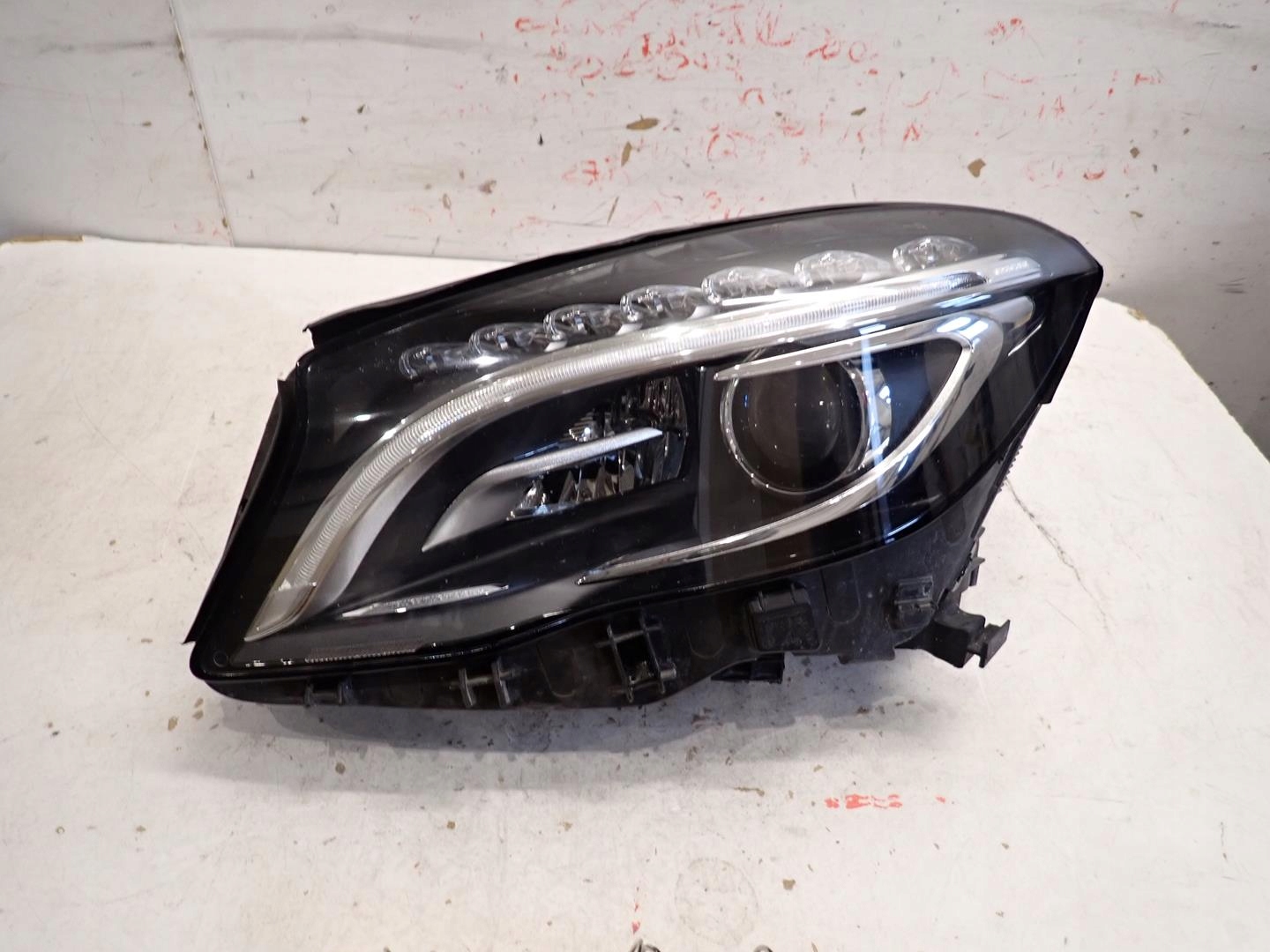 light front front left MERCEDES GLA W156 2013- BI-XENON SKR A1569062300