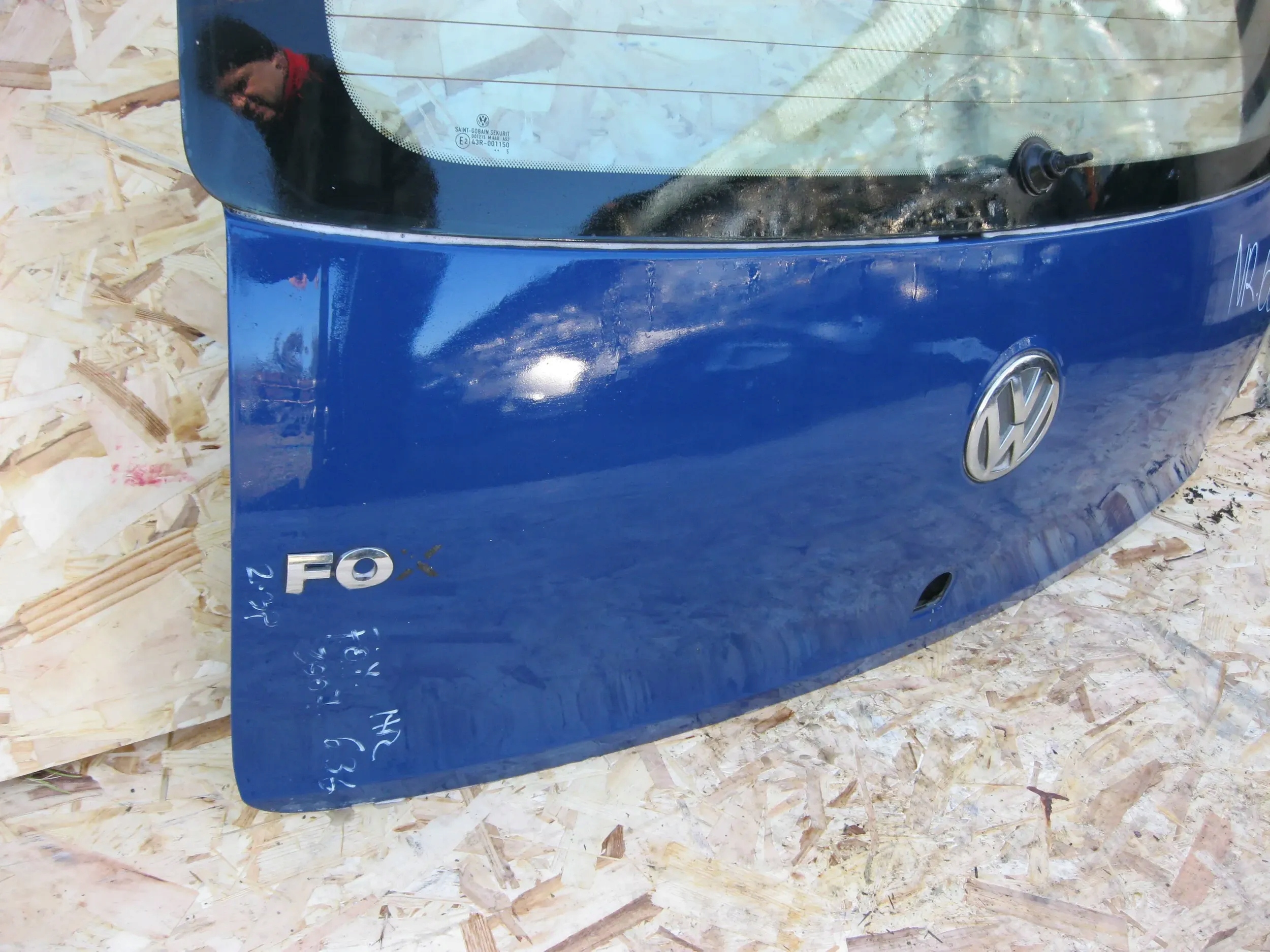 boot door VW Volkswagen Fox 03