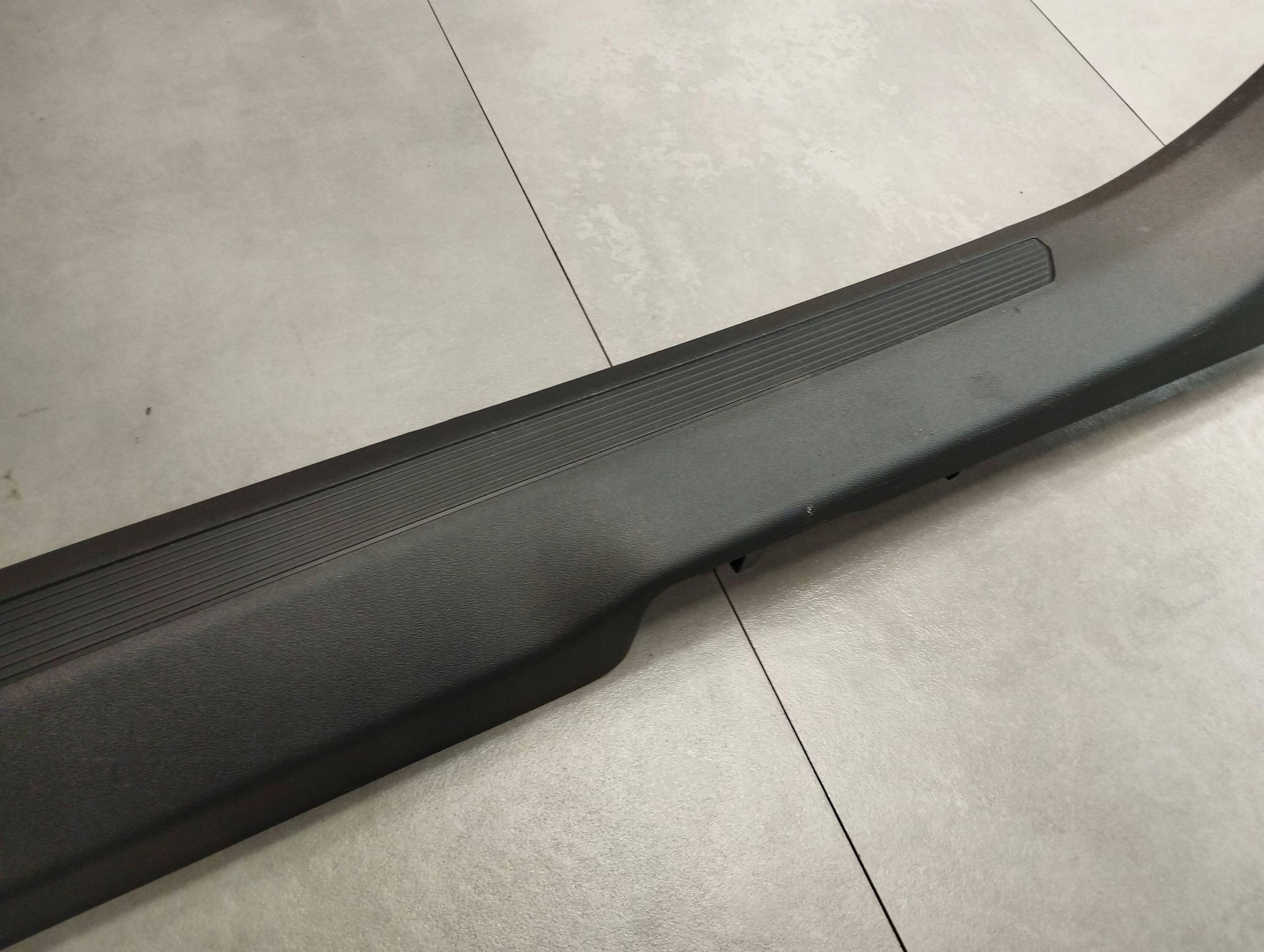 Audi Q4 e-tron Blende Abdeckung DER SCHWELLE 11A853372A