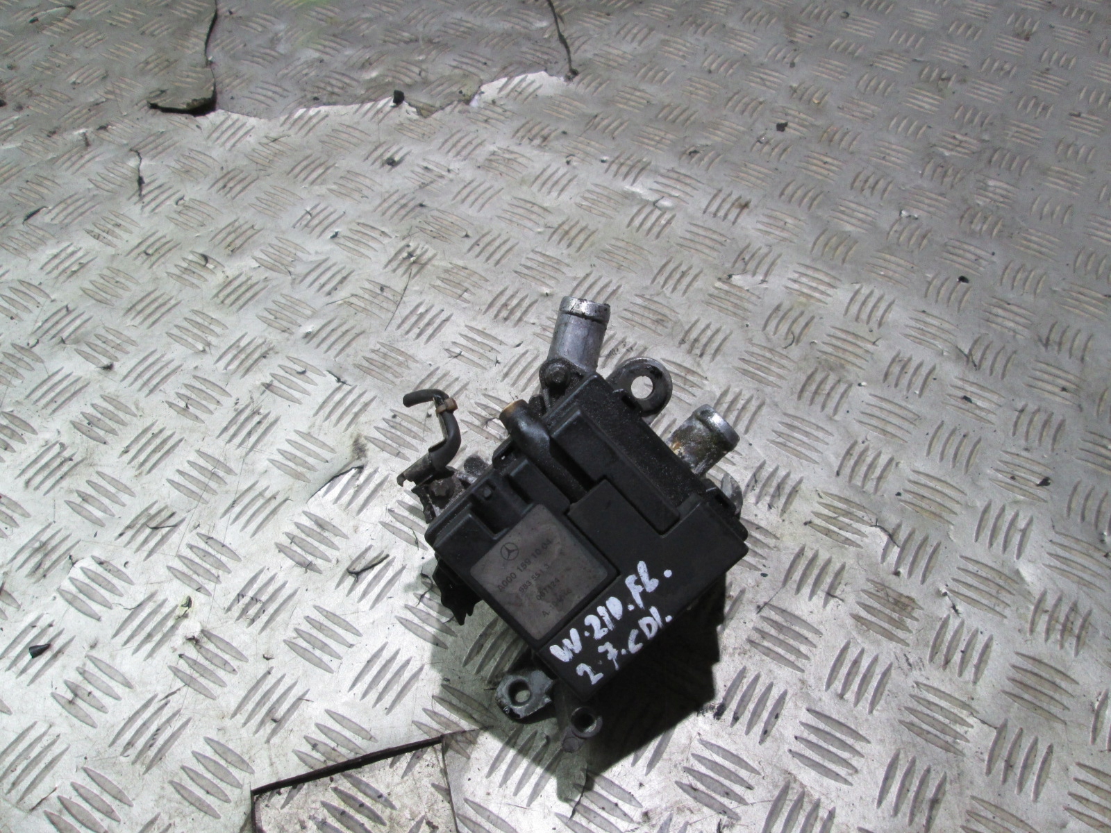 PODGRZEWACZ WODY MERCEDES W210 A0001591004