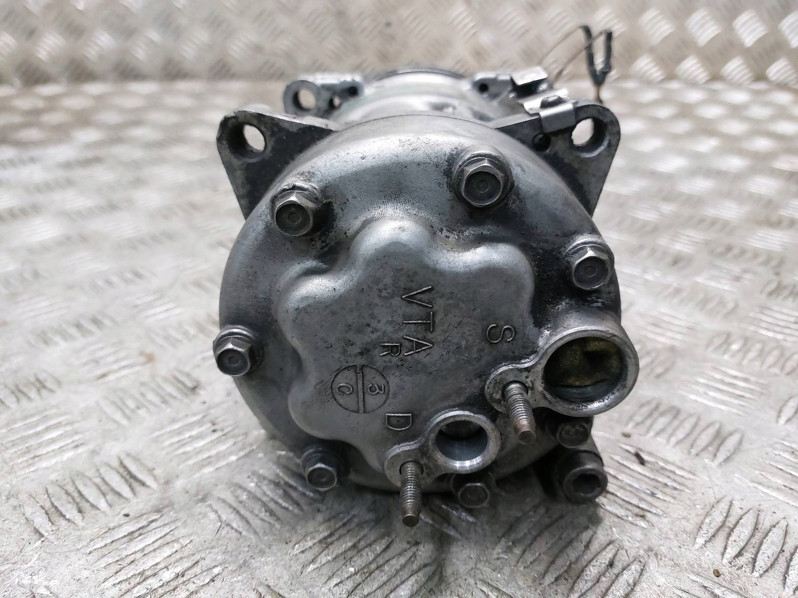 compressor compressor; of the air conditioning PEUGEOT 807 and 2.2 HDI