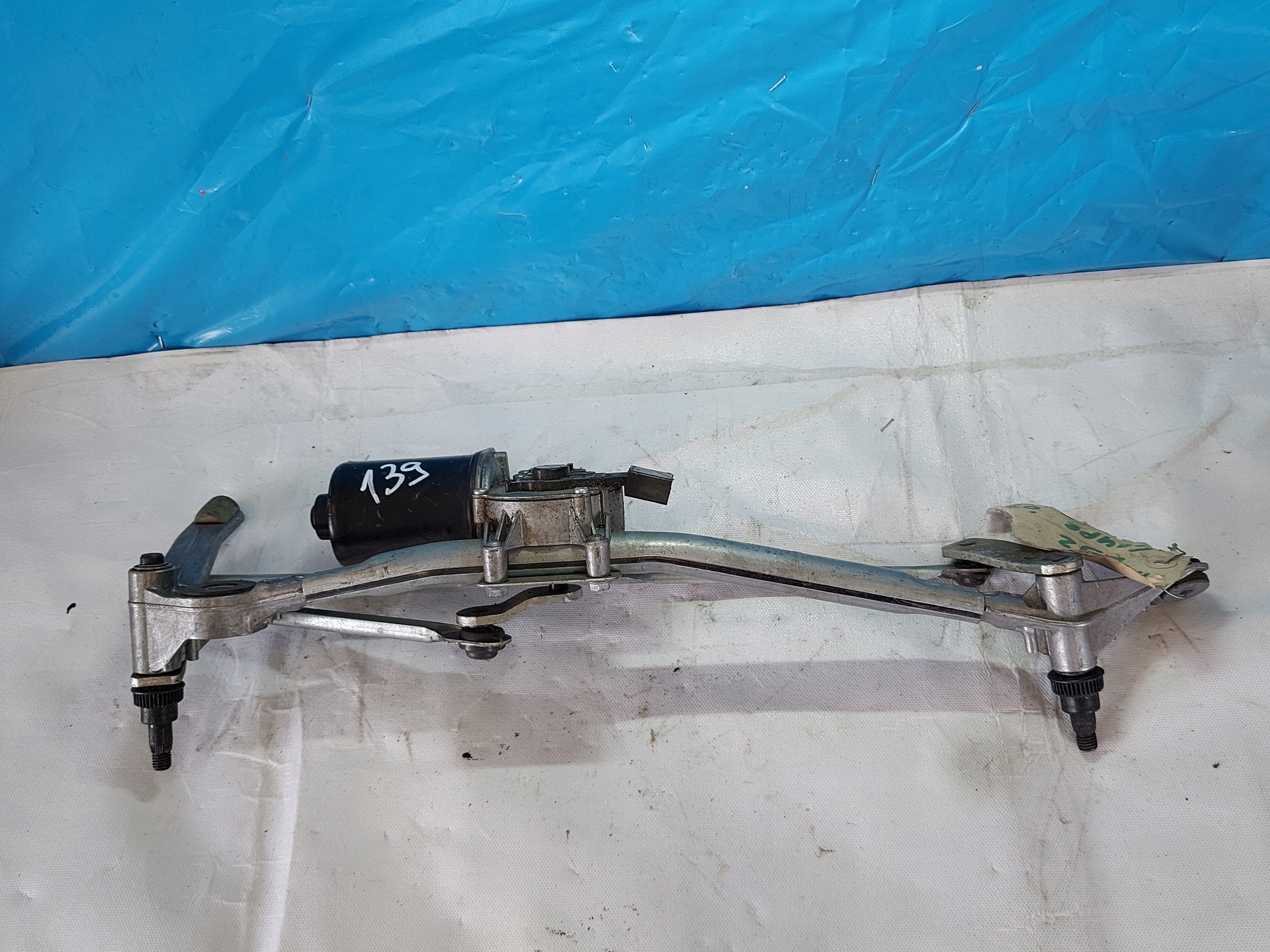 wiper mechanism BMW E92 7161711 front