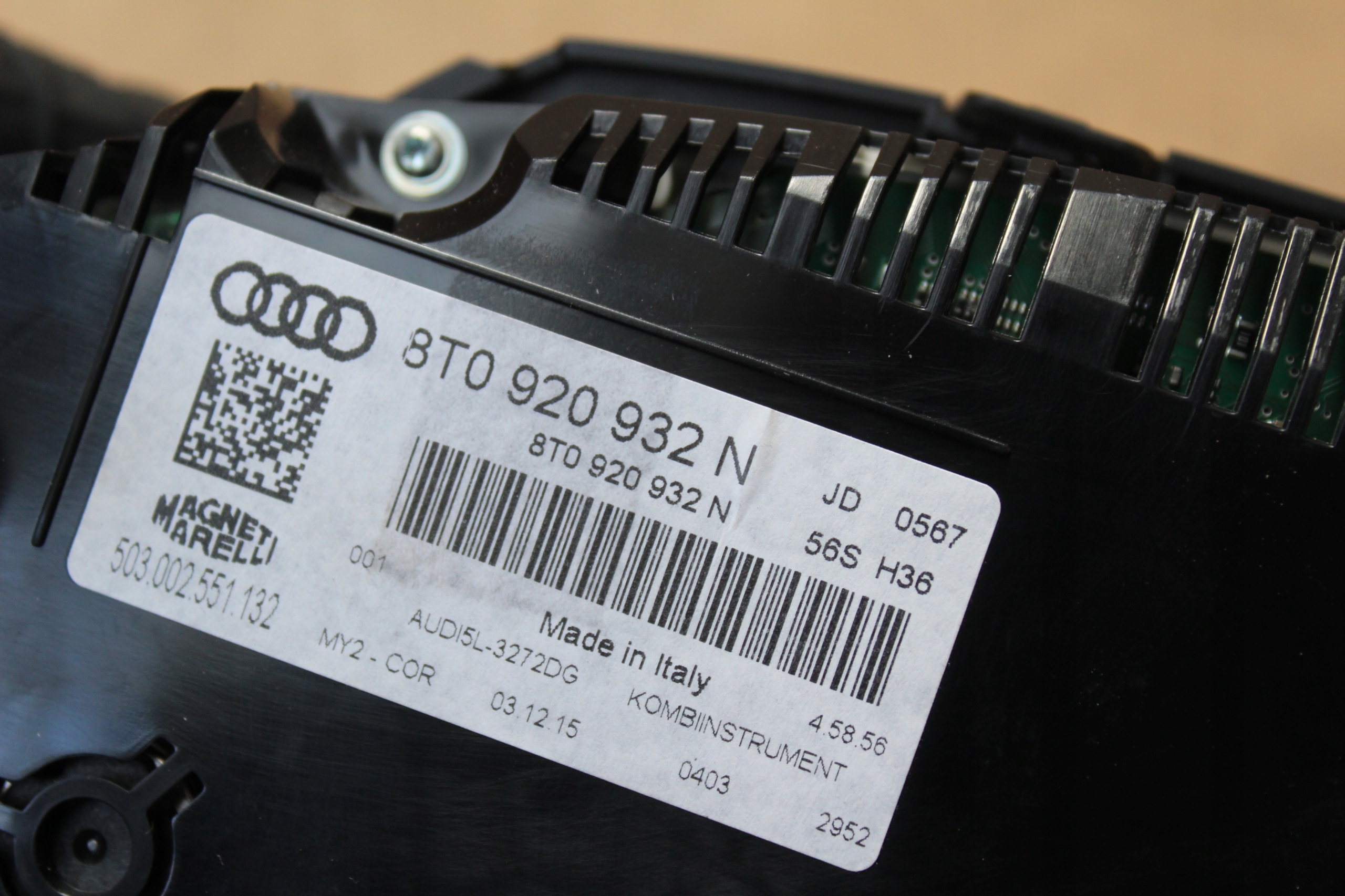 Audi A5 8T спидометр 8T0920932N