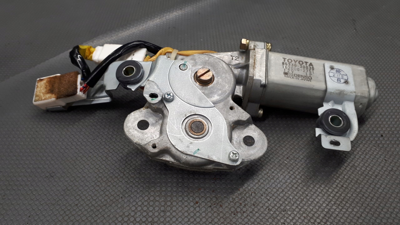 85730-30030 мотор люка Lexus GS300