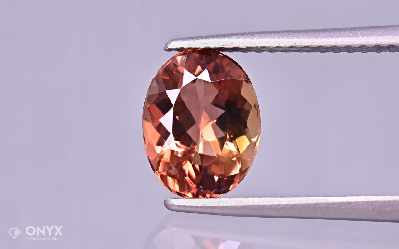 Turmalín fazetovaný ovál 9x7 mm