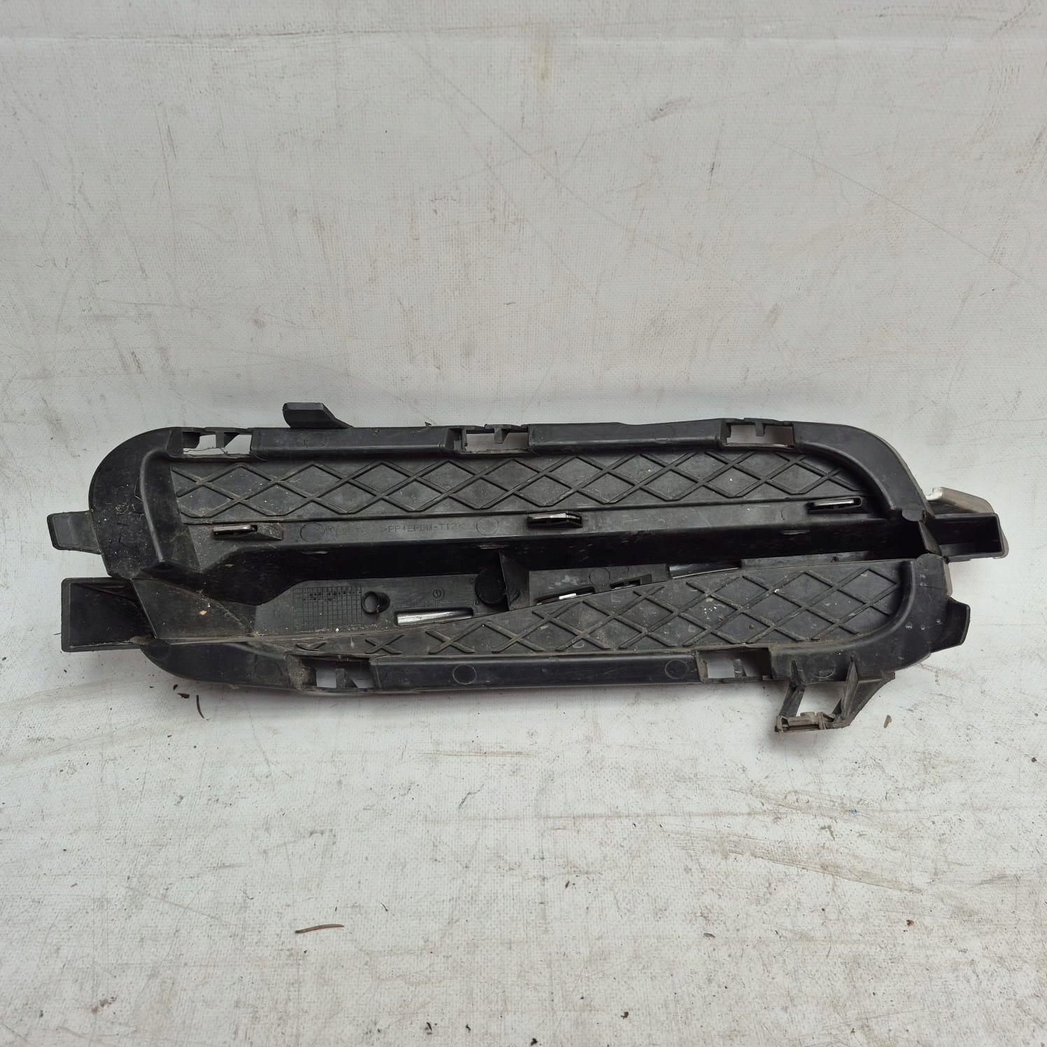 JAGUAR XF X250 LIFT left grid of a bumper front front