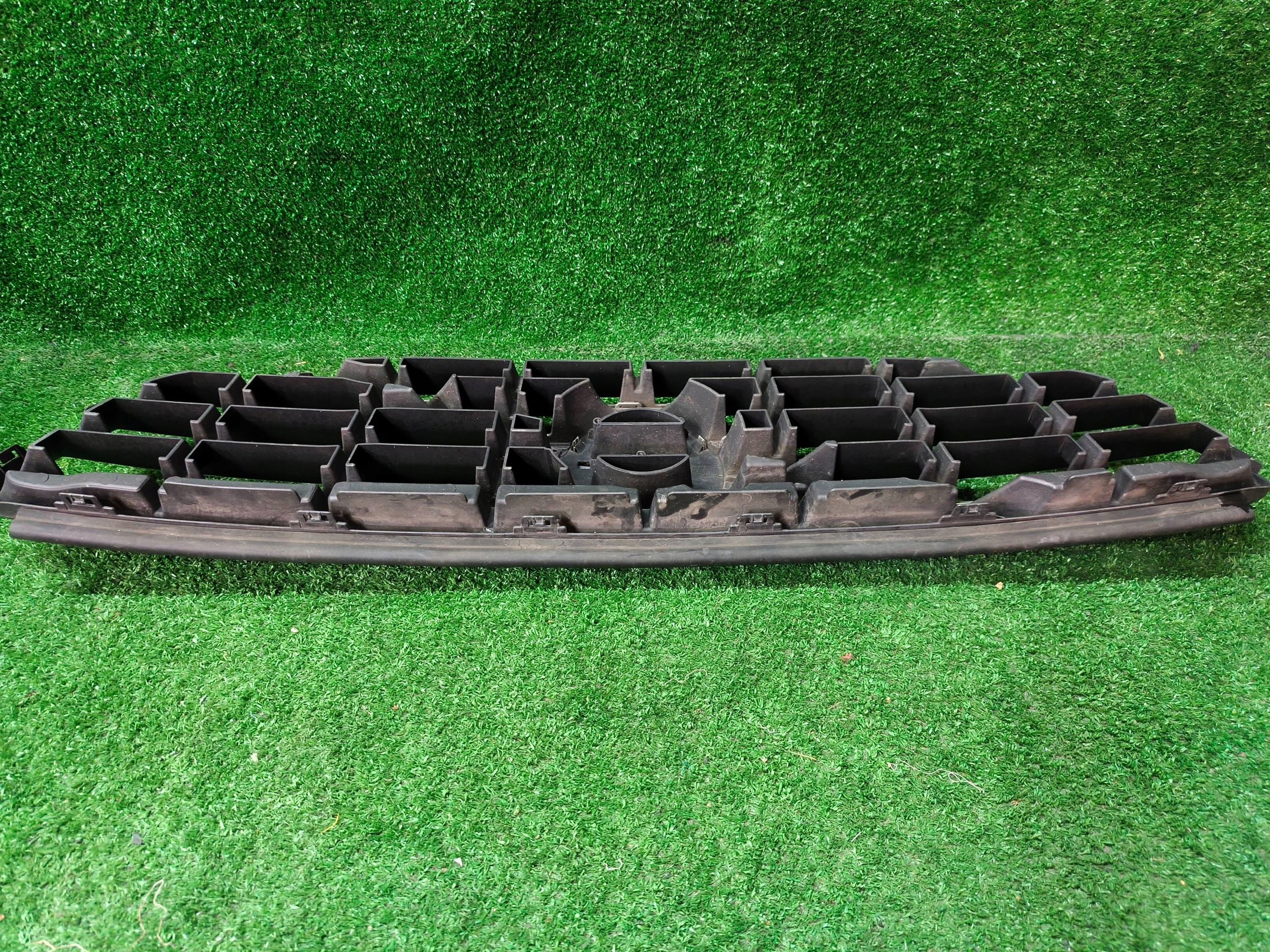 grill grille radiator VOLVO XC60 LIFT NR.220