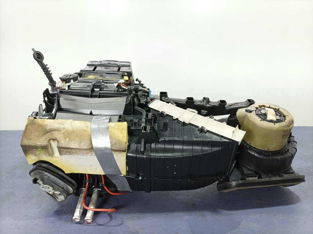 Audi A4 B8 радиатор отопителя отопитель салона европа 8K1820005AL