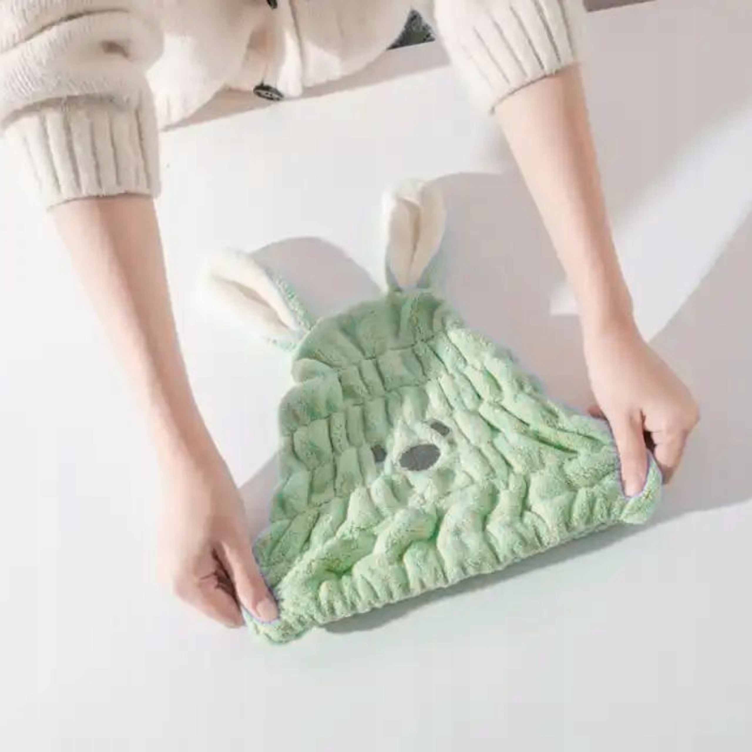 RĘCZNIK DO WŁOSÓW TURBAN MIKROFIBRA SZYBKOSCHNĄCY ZIELONY MIŚ DLA DZIECI Materiał dominujący mikrofibra