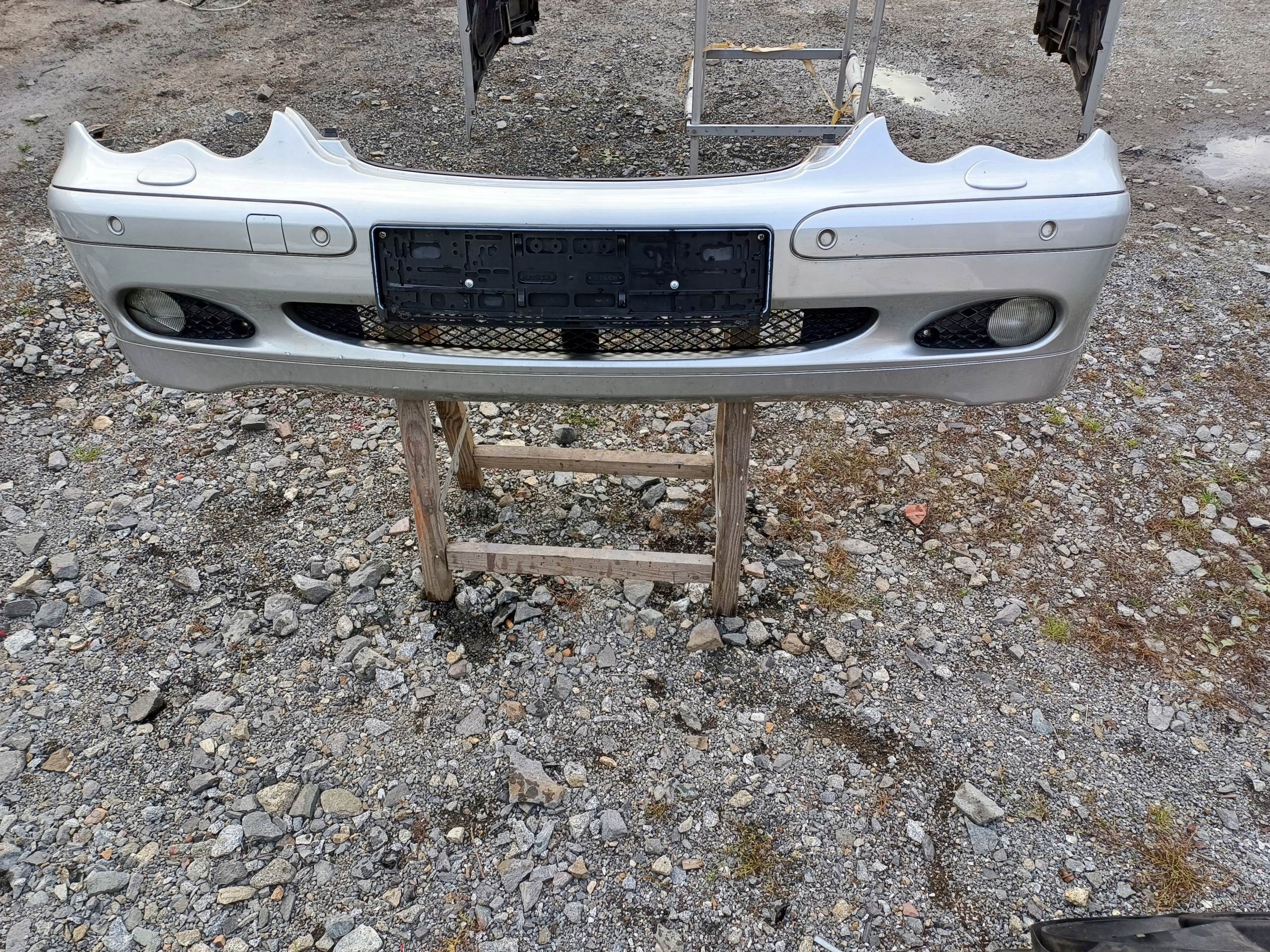 MERCEDES W203 bumper front 744 PDC
