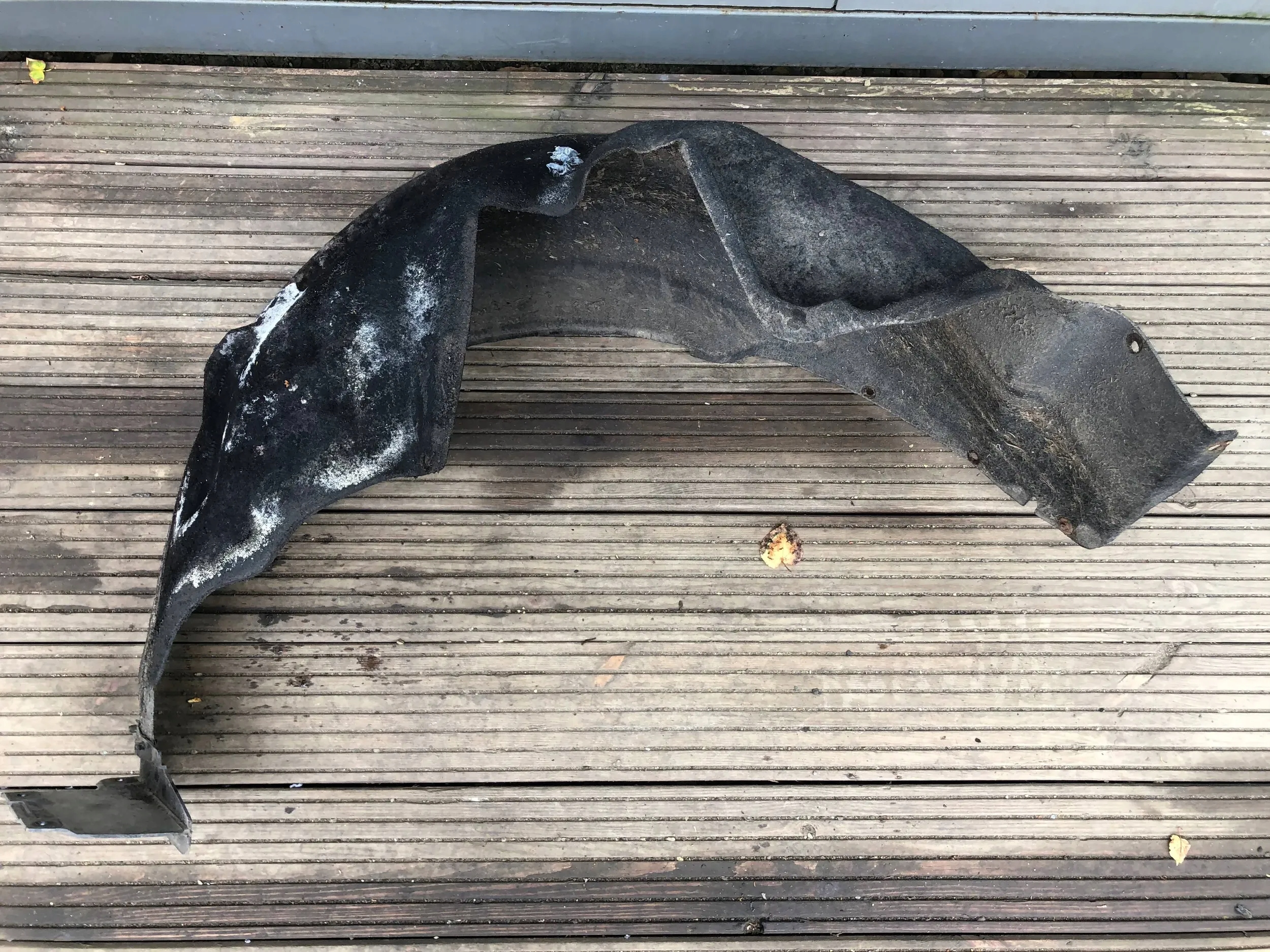mudguard right rear part BMW E87 7123524