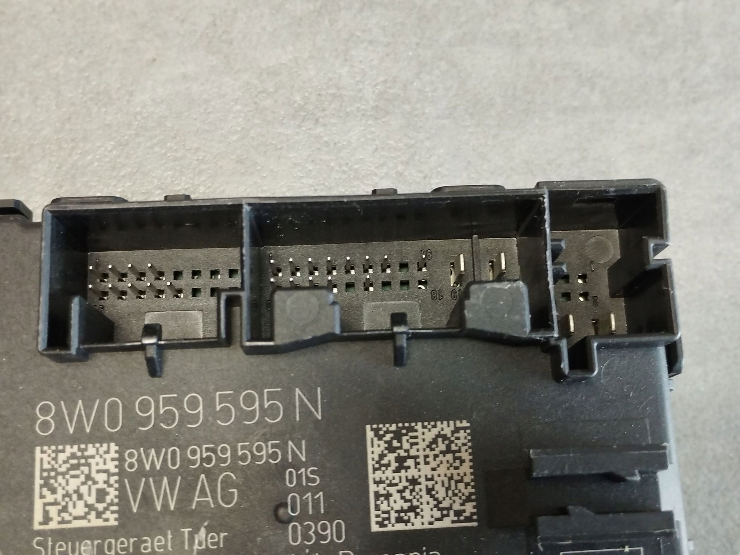 Audi A4 S4 B9 8W module door left rear part 8W0959595N