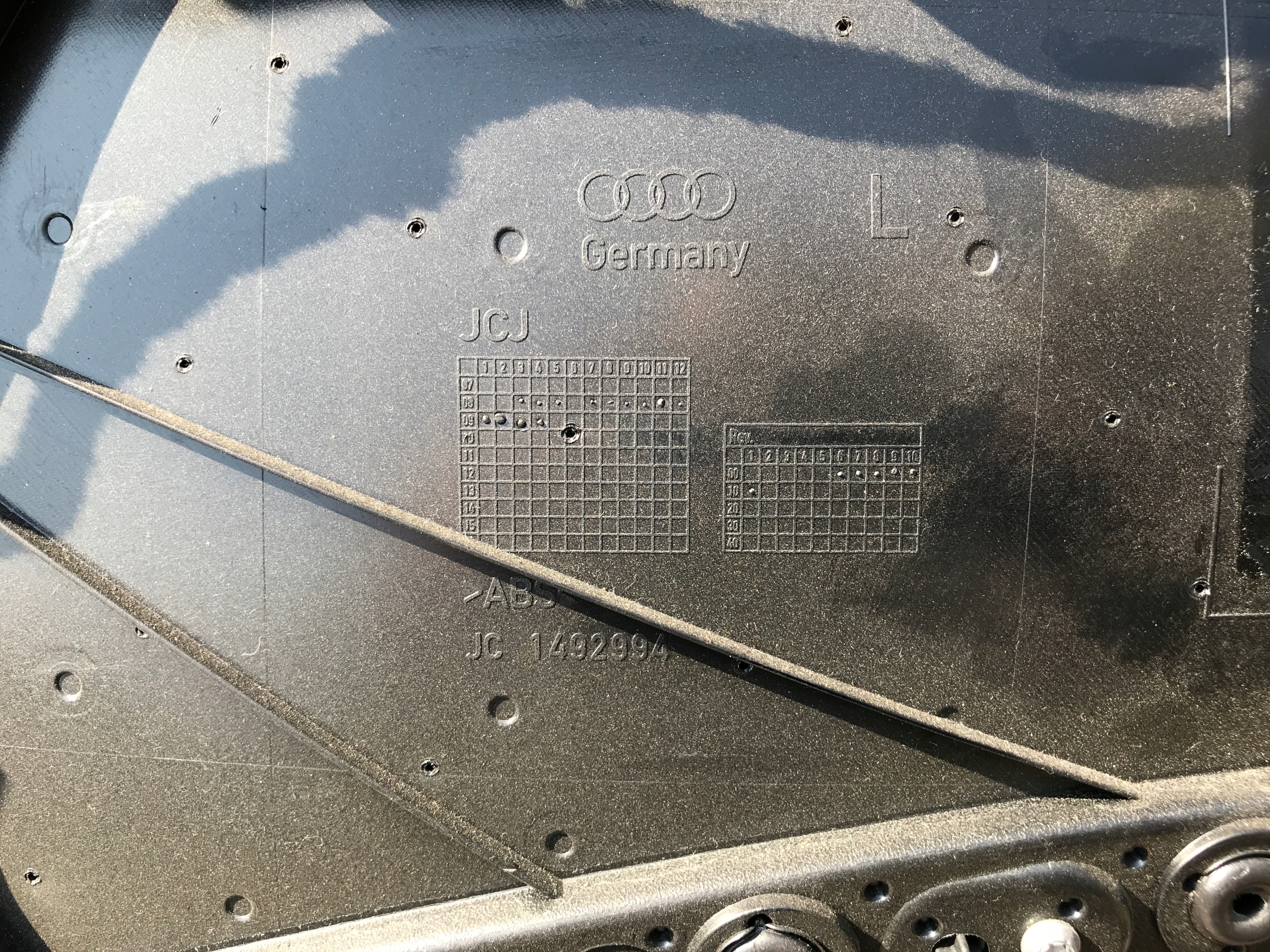 side door left rear part AUDI Q5 8R