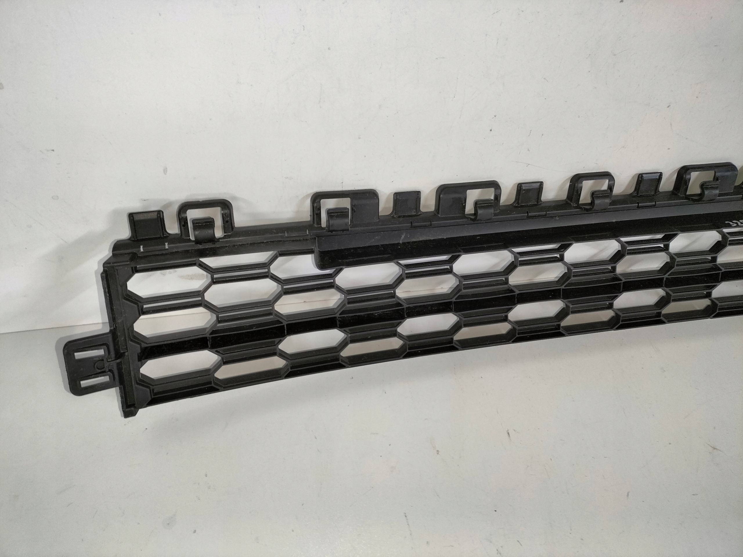 grille grid grill of a bumper front central SKODA OCTAVIA 4 IV 19