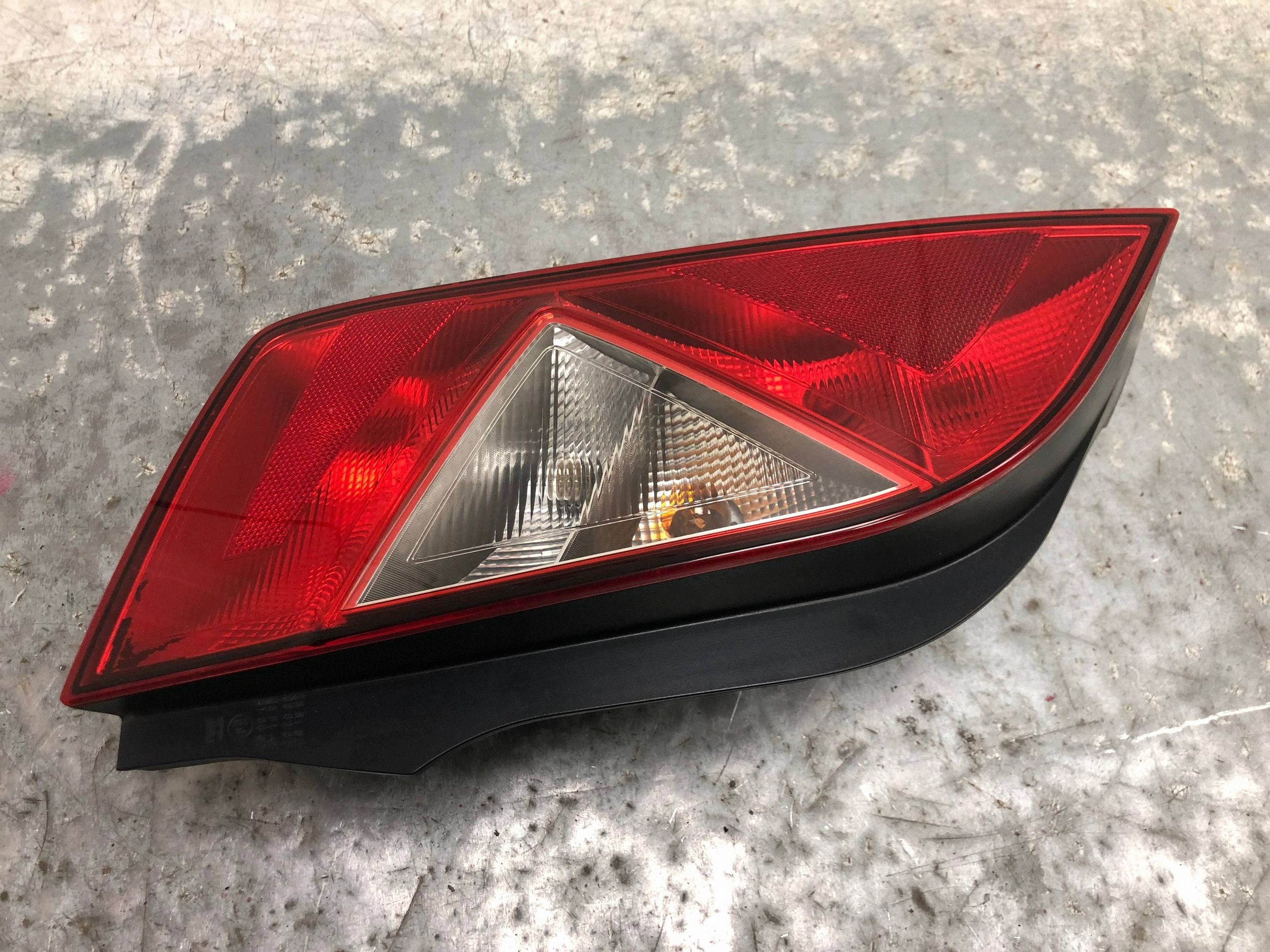 light left rear part SEAT MII 1SL945095H