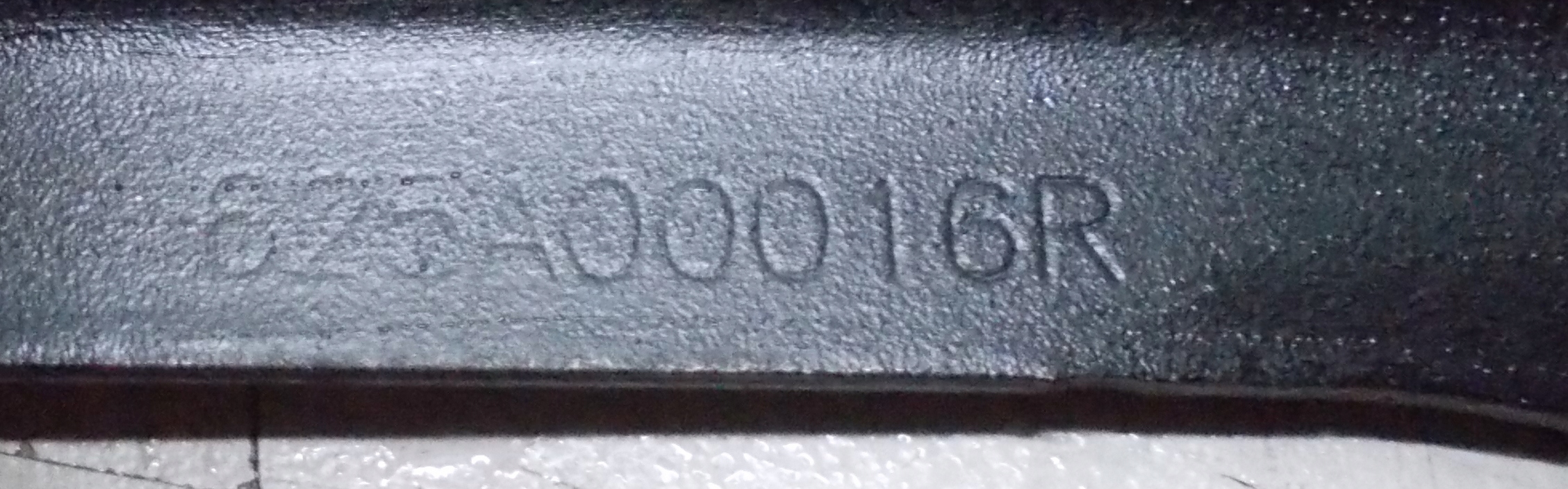 RENAULT LATITUDE 3.0 DCI 12R Support plaque Aile Avant 625A00016R