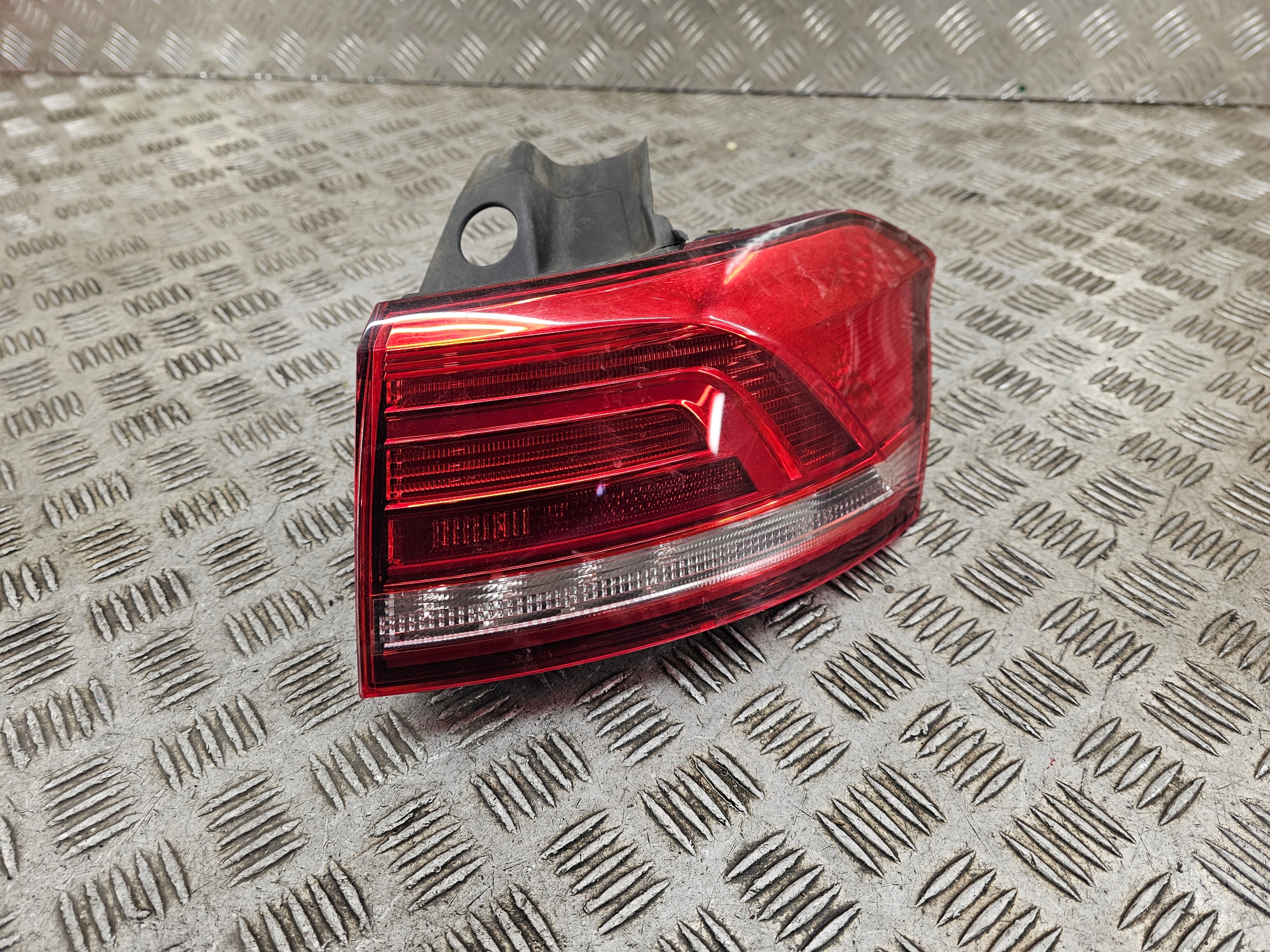 light right rear part rear VW PASSAT B8 KOMBI 3G9945312