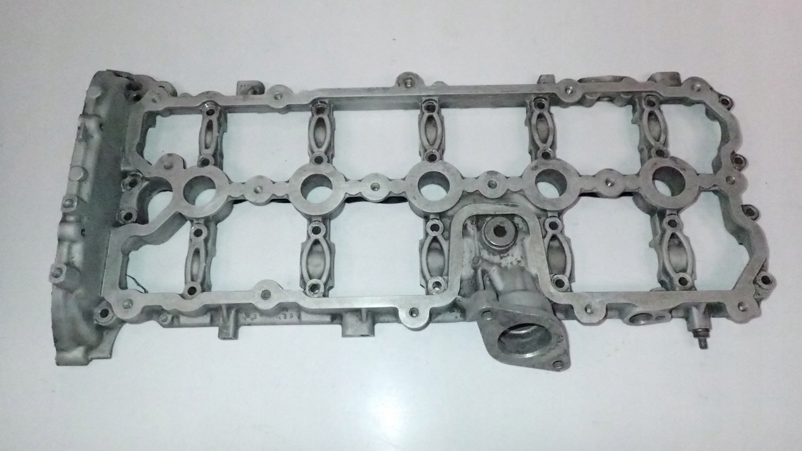 Корпус головки BUH 5.0 TFSI AUDI RS6 C6 07L103285N