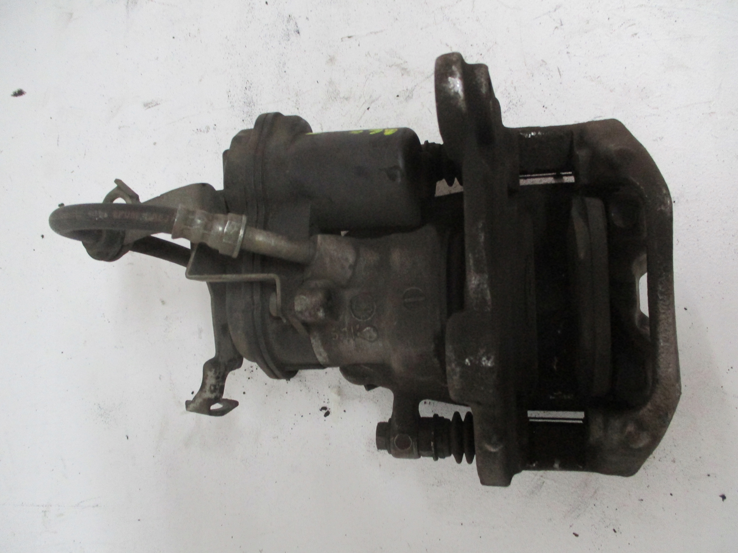 caliper calipers BMW 5 G30 G31 rear part rear.