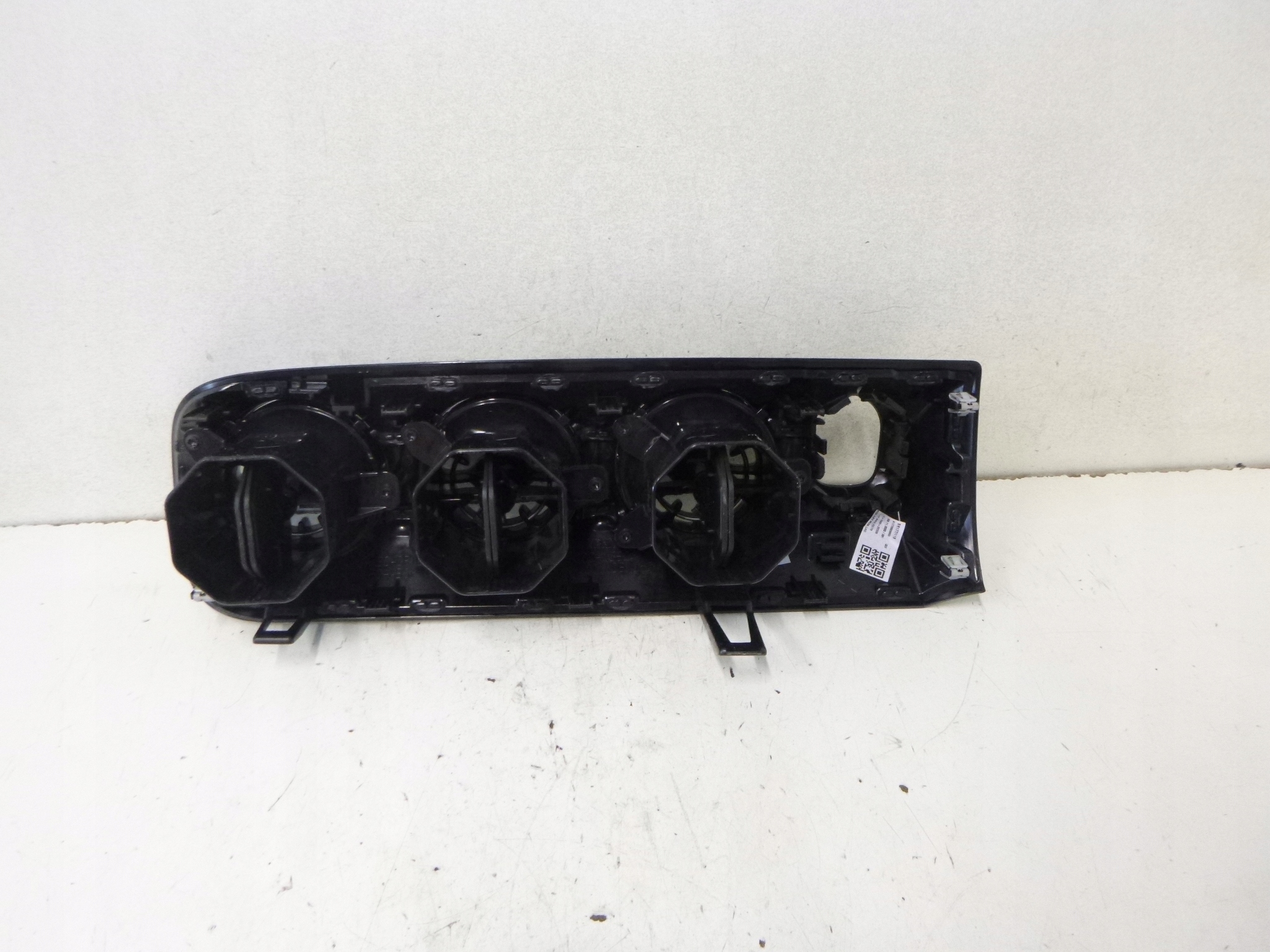 grid air conditioning devices Dekor Mercedes W177 2020r.