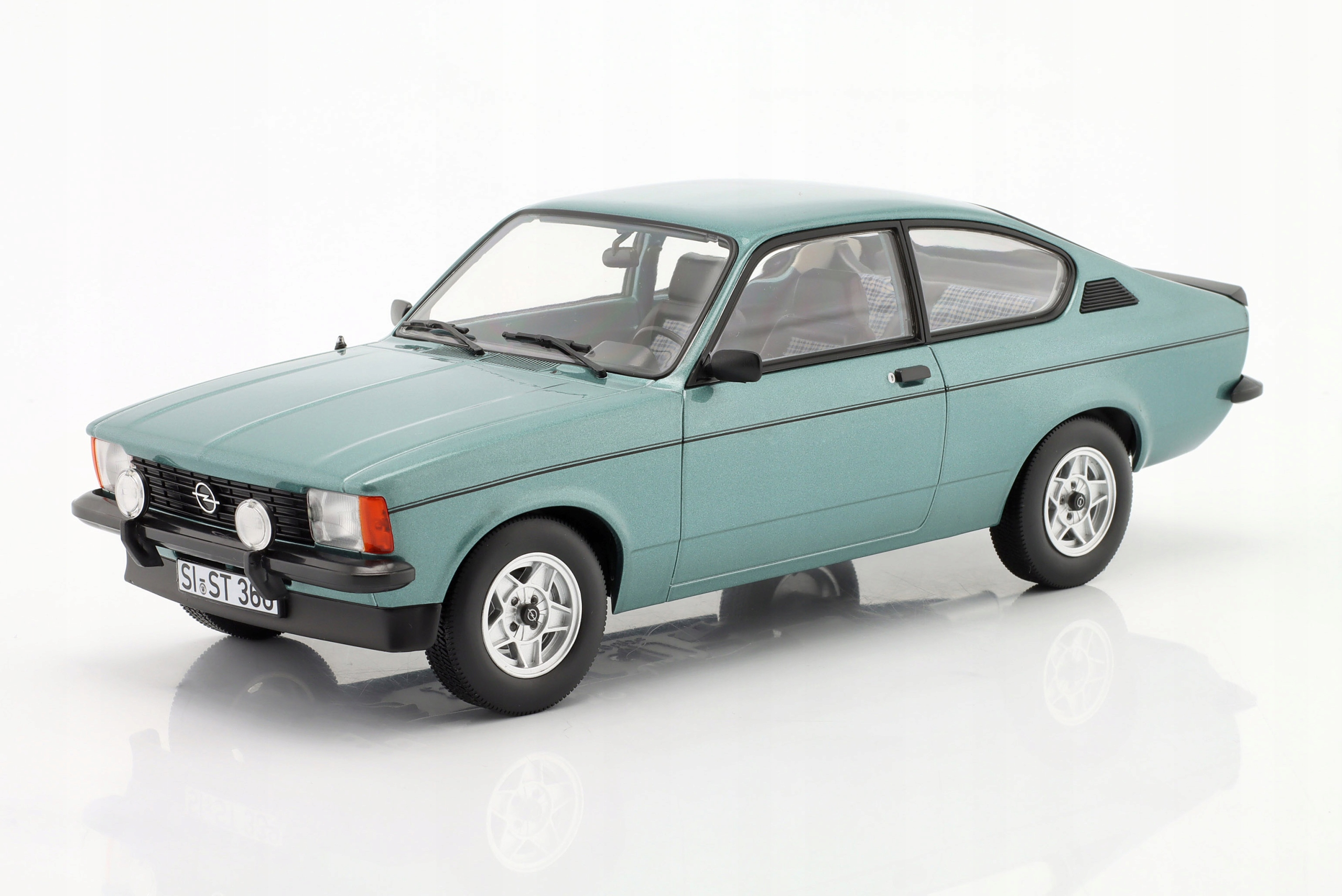 Opel Kadett C 2.0 E Rallye Winterfest Norev 1:18