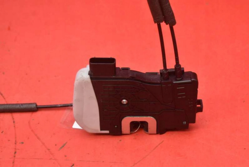 lock door left front front EU HYUNDAI IX35 09-13