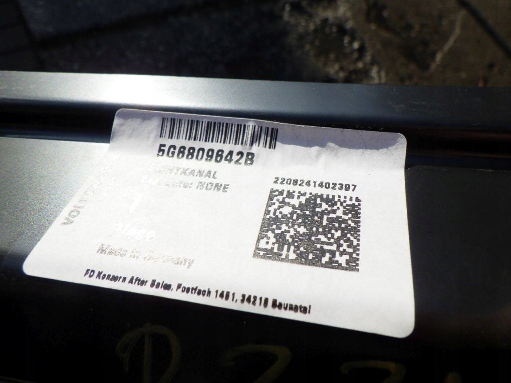 VW GOLF VII HB side pillar right rear 5G6809642B