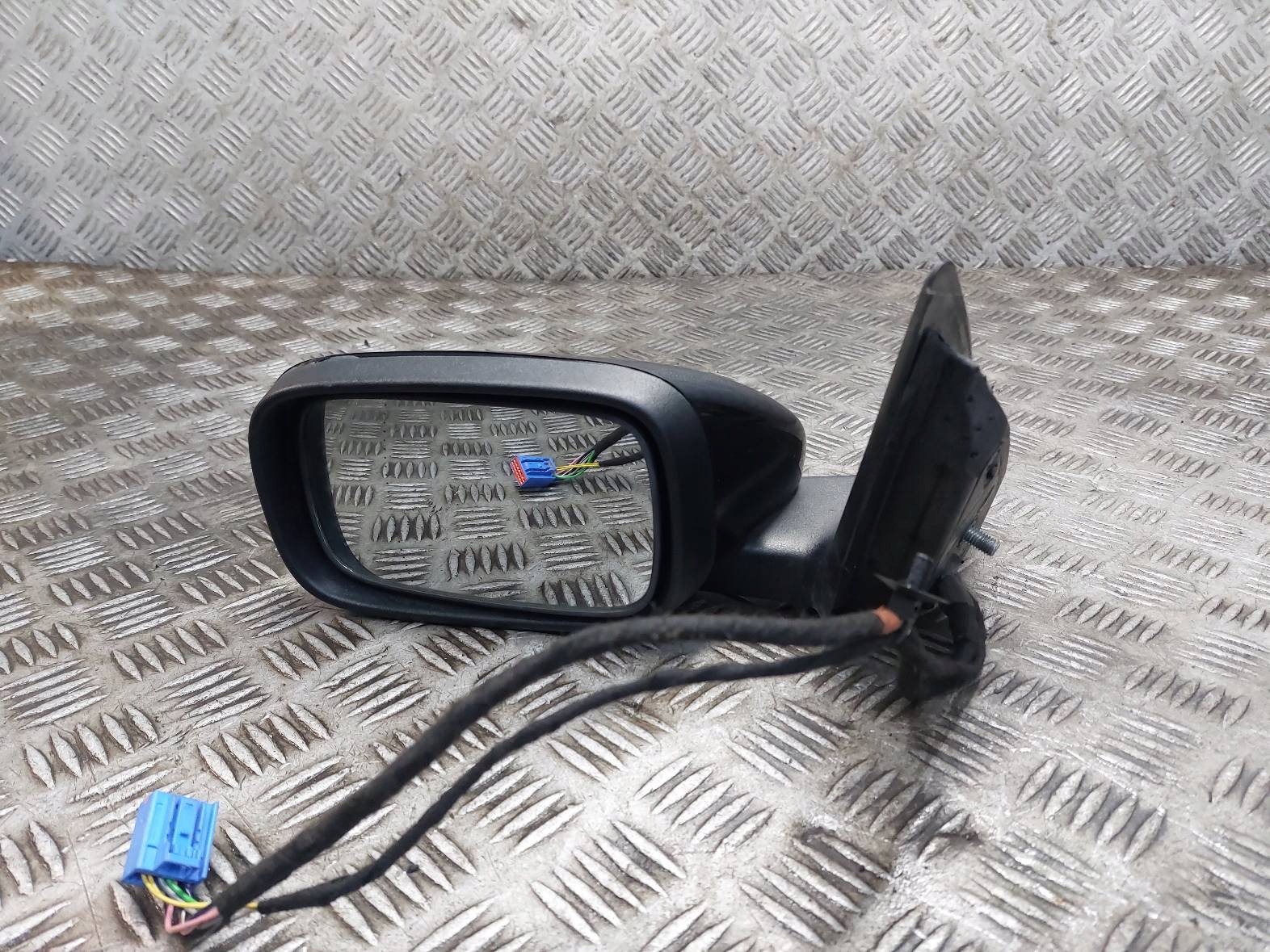 mirror left electrics VOLVO V50 and 019-26 10 PIN EU