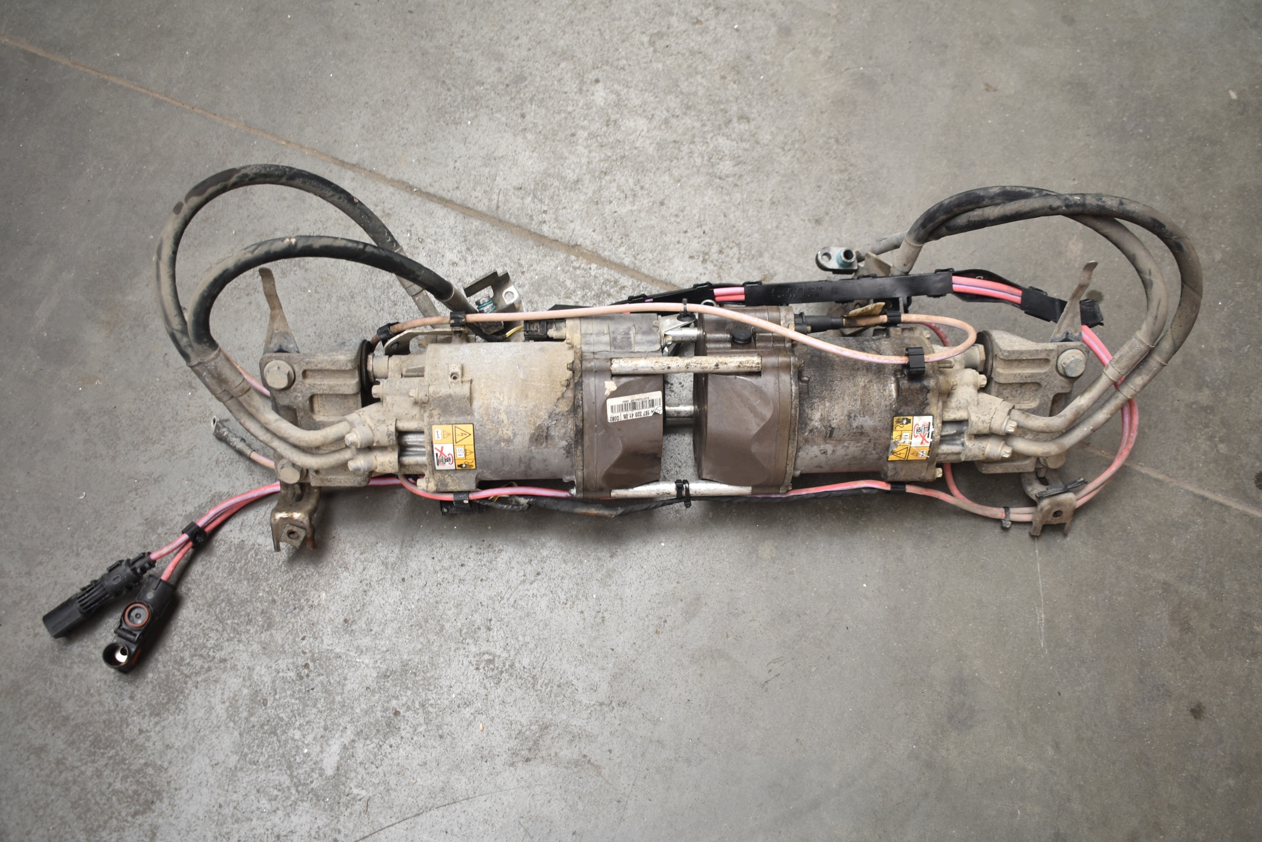 IDEALNA pump compressor; springing front+wiring MERCEDES GLS X167