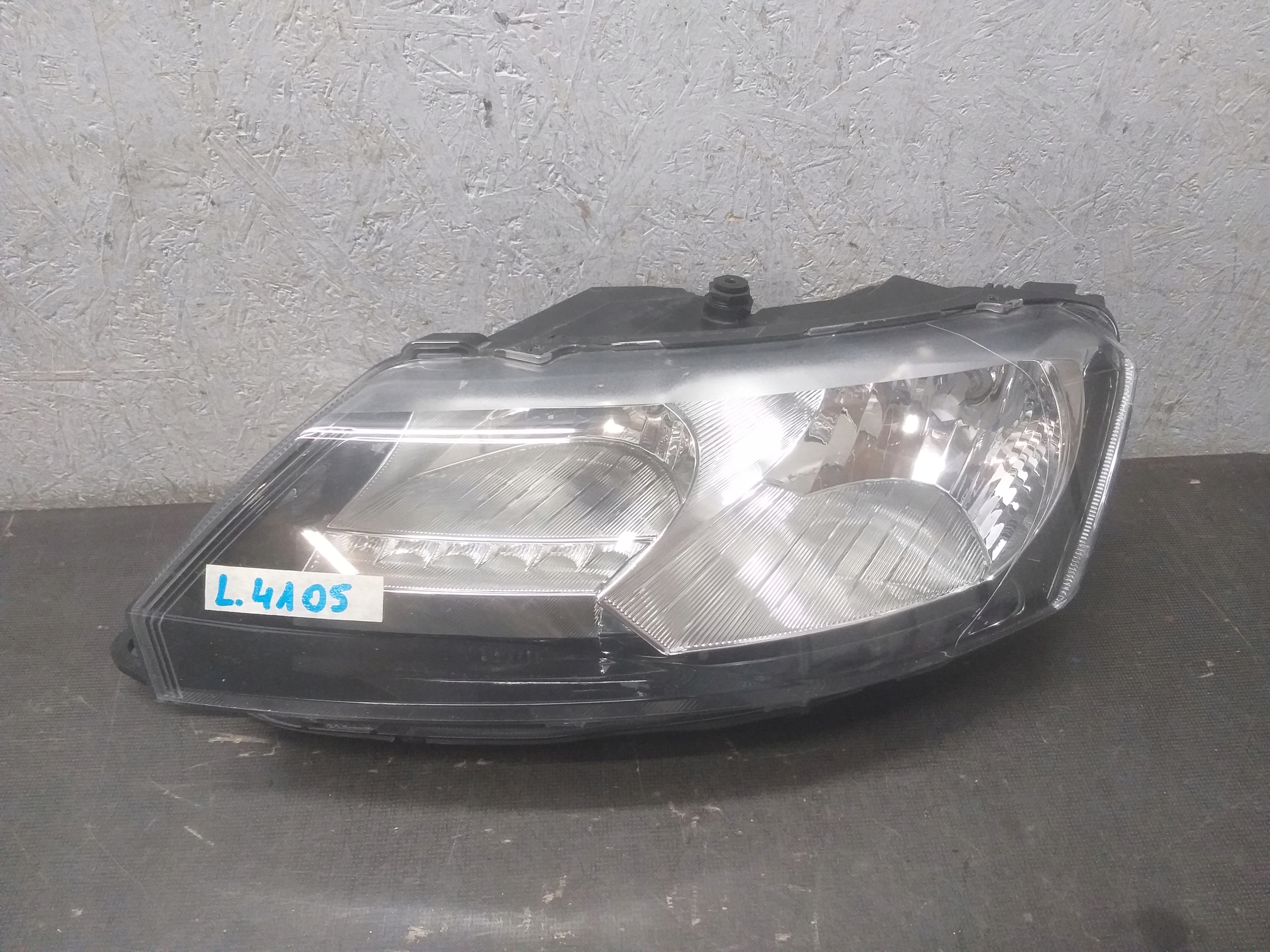 light front left SKODA RAPID 5JB LED 51J941015B