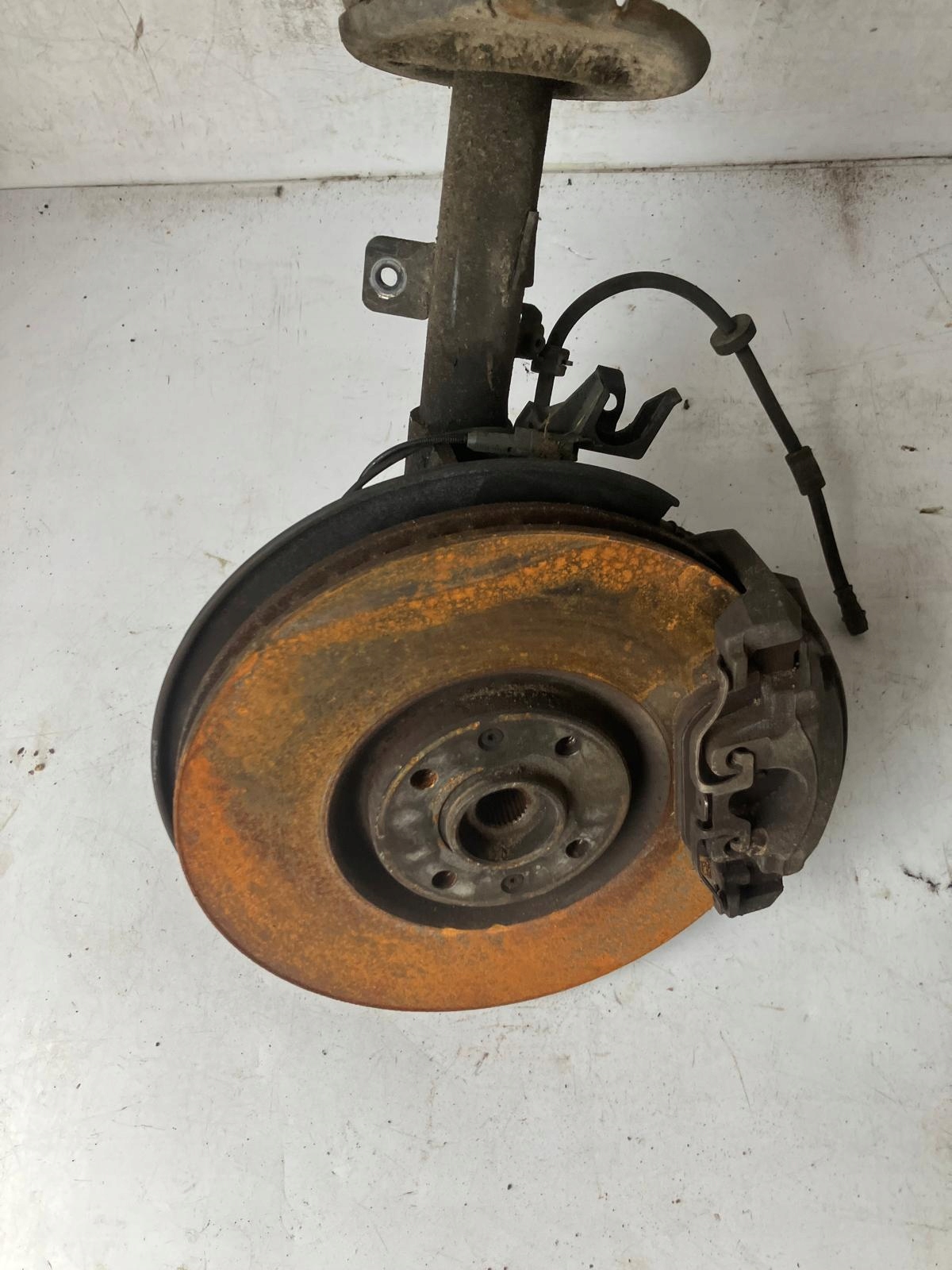 стойка правая CITROEN DS5 2.0 163 ЛС