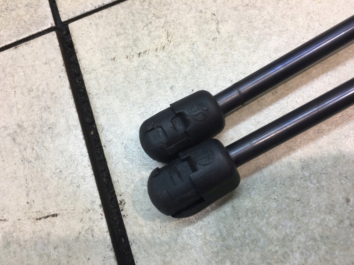 damper bonnet boot VW PASSAT B6 3C9827550A