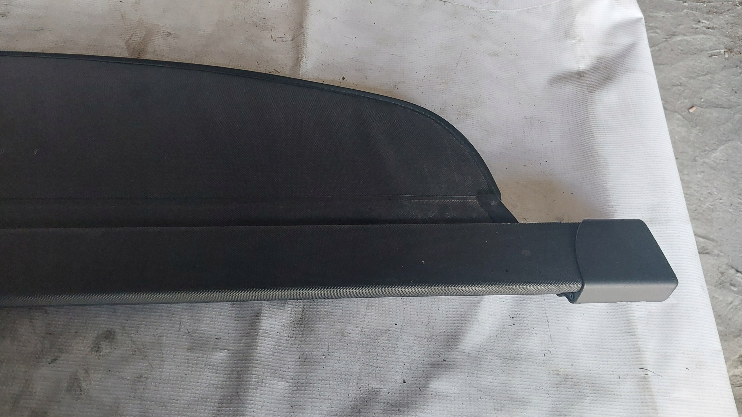 AUDI A6 C6 roleta kufru KOMBI 4F9863553 94H