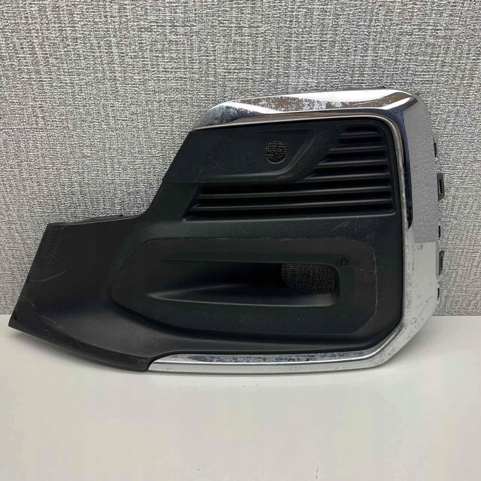 FORD CONNECT III levá mřížka nárazníku předního CHROM originál 2KF853665B