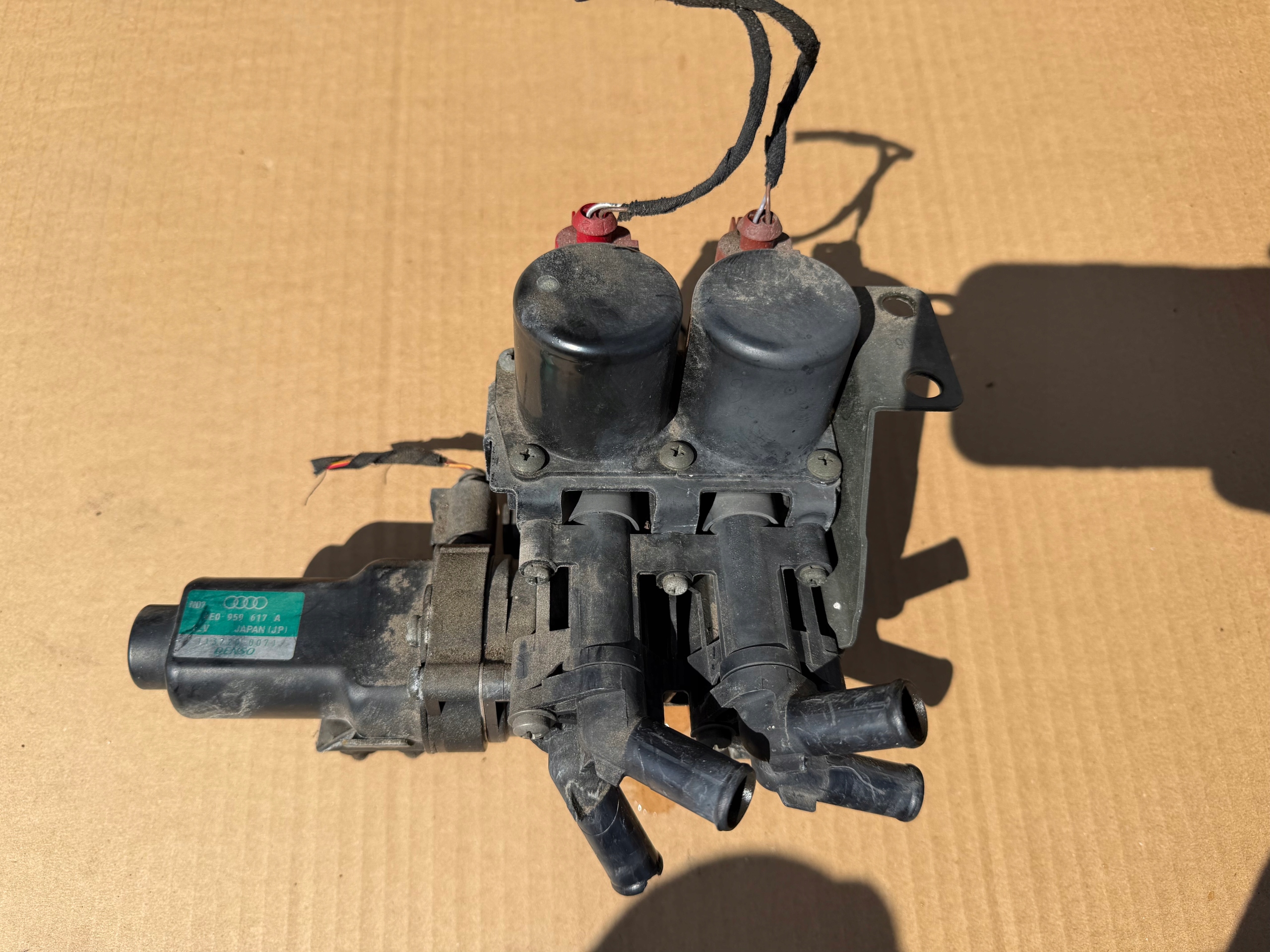 elektroventil vode CIECZY AUDI A8 D3 4E0959617A