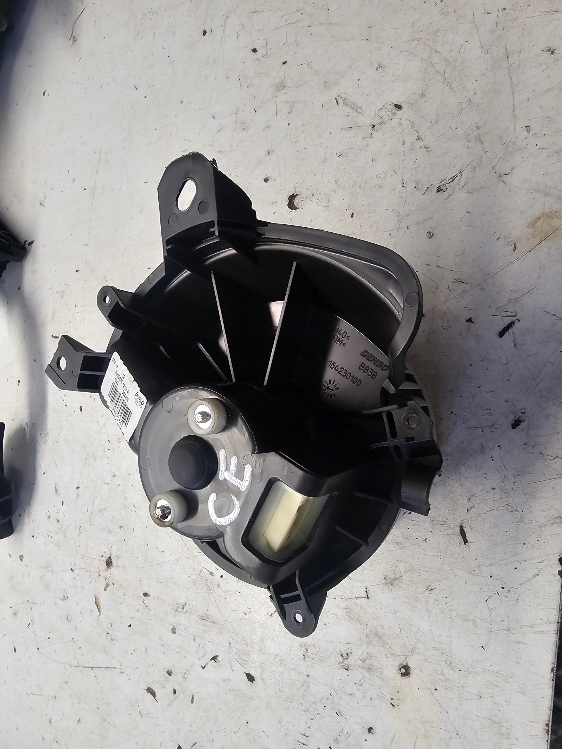OPEL CORSA E ventilátor tOPENÍ topení EUROPA 13335075