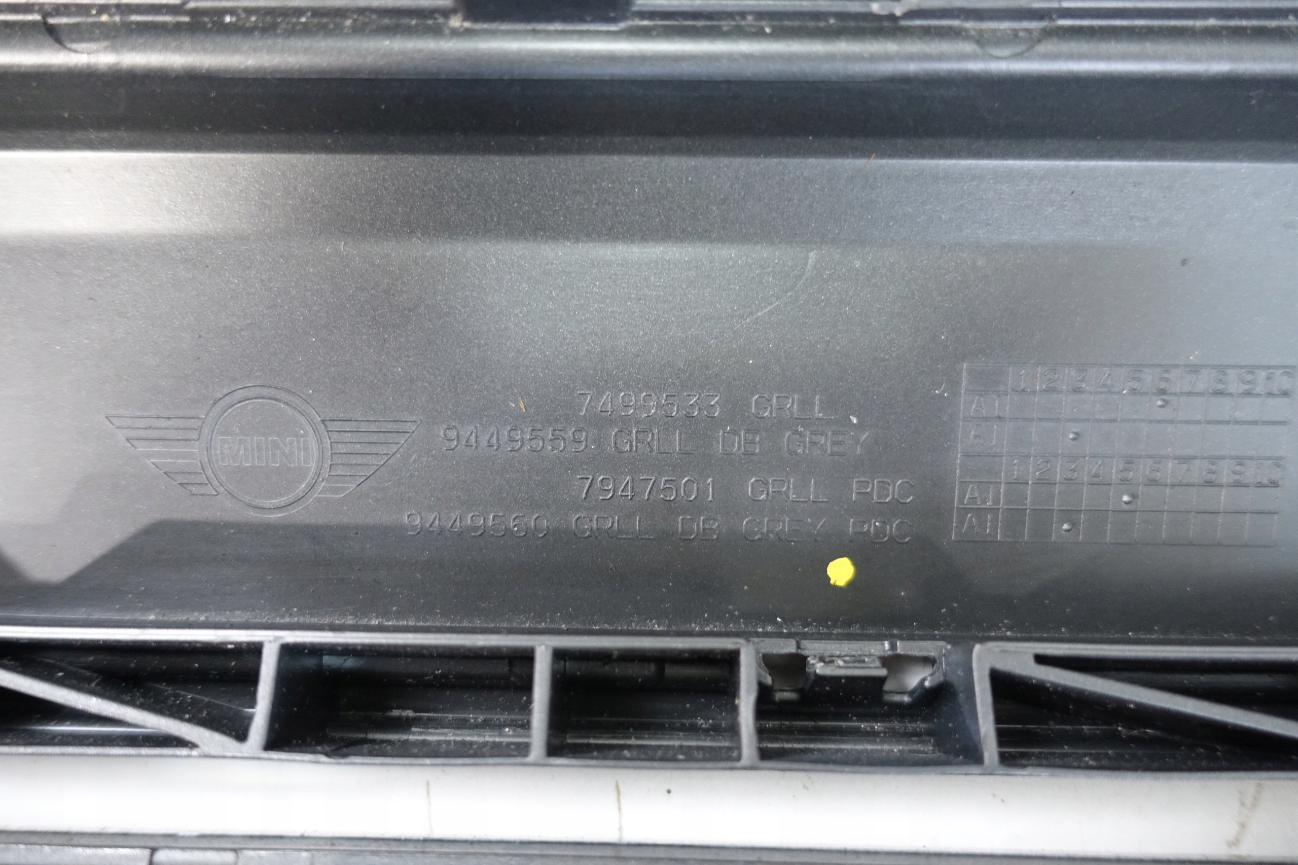 MINI COOPER SE 2019- Grill Grill der Stoßstange 7499533