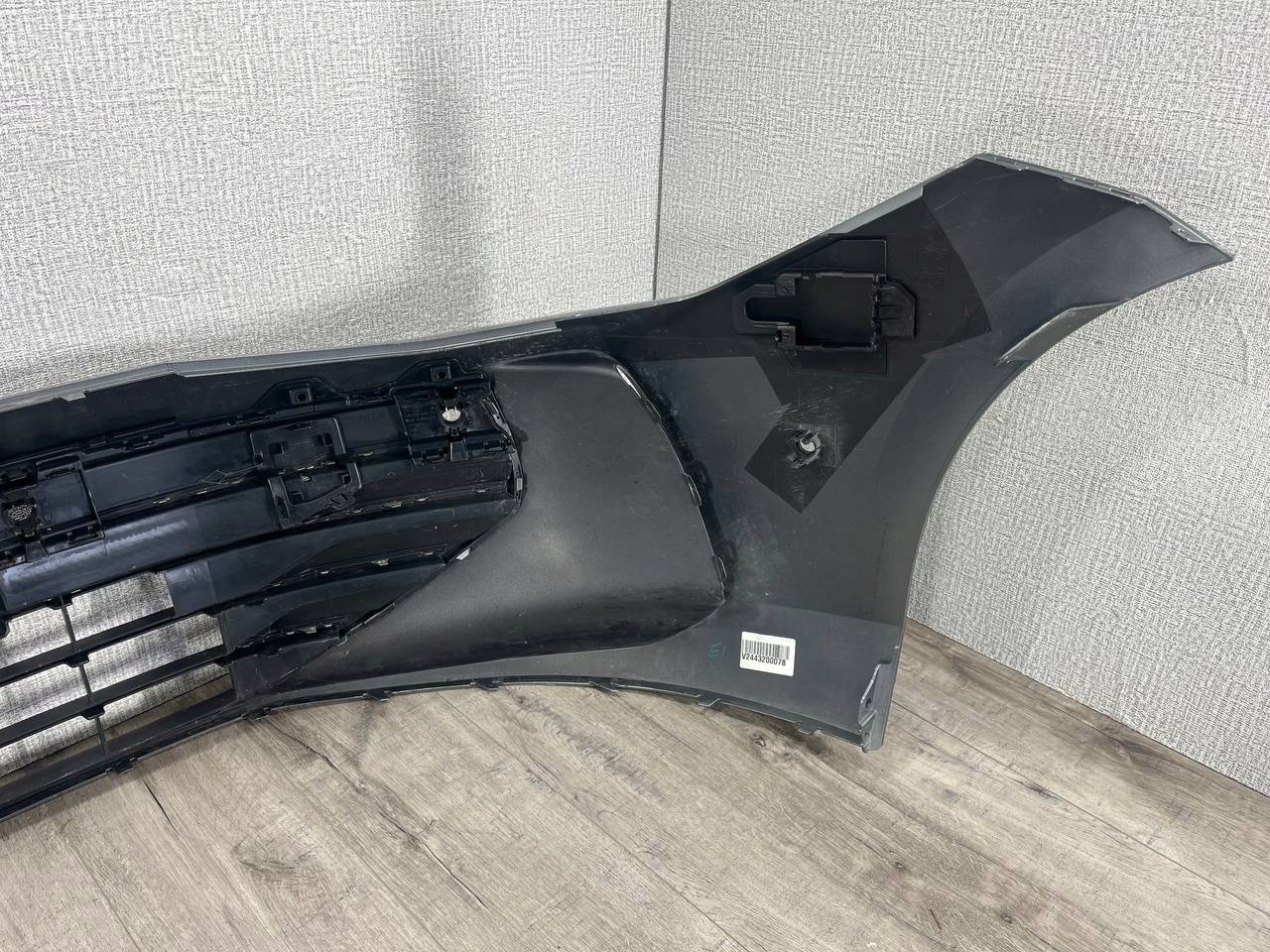 VW PASSAT B9 2023-> bumper + grill front 3J0807221