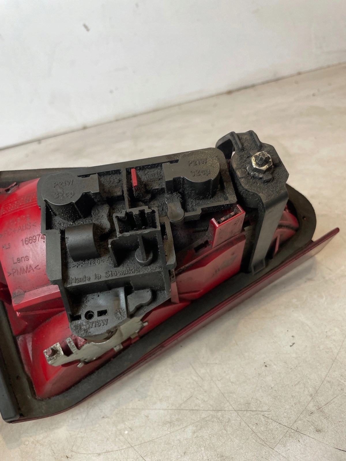 light rear part rear right to the bonnet Audi A4 B8 sedan