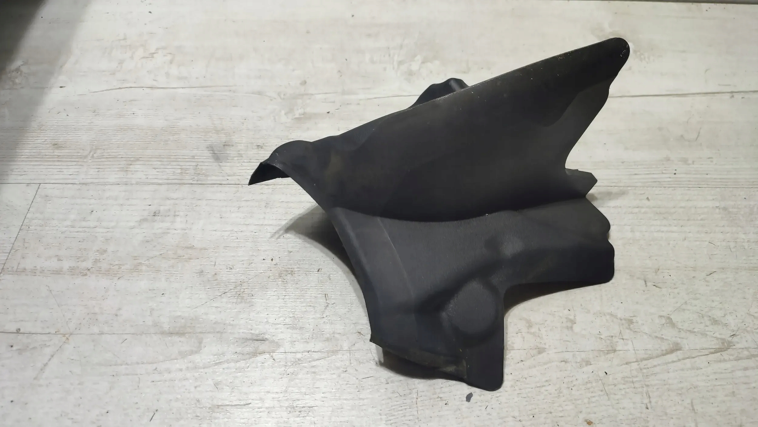 Audi TT 8J 13r 2.0tdi left side cover spoiler