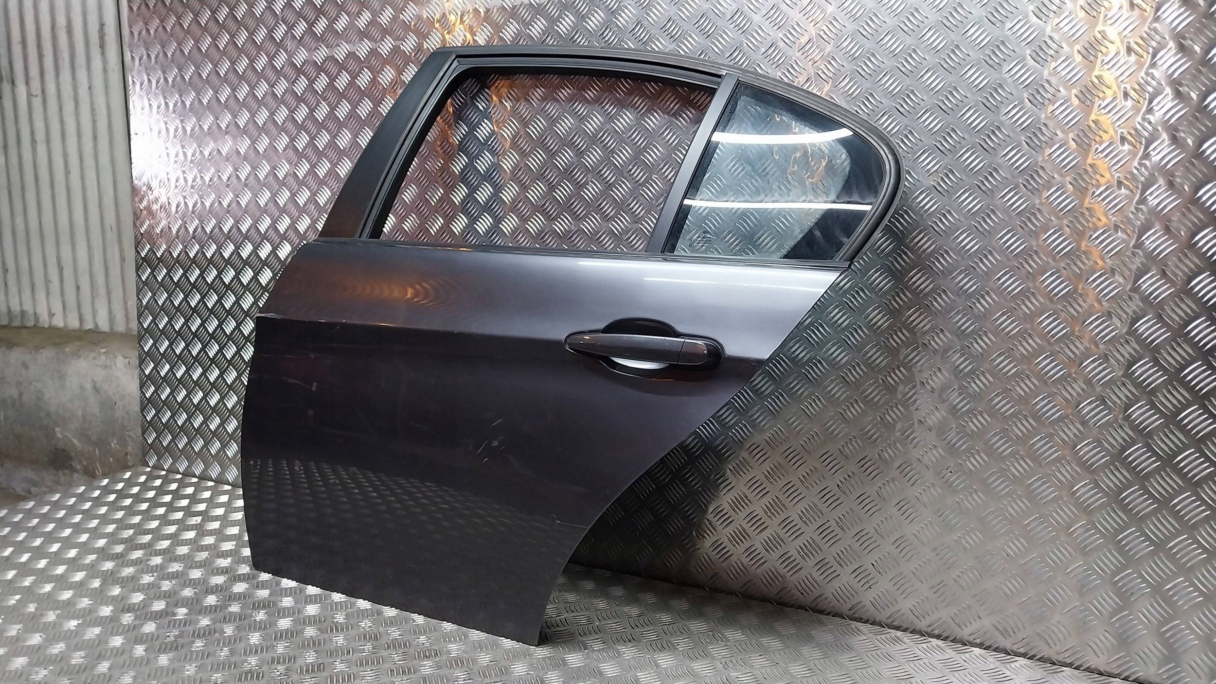 door rear part left BMW 3 E90 04