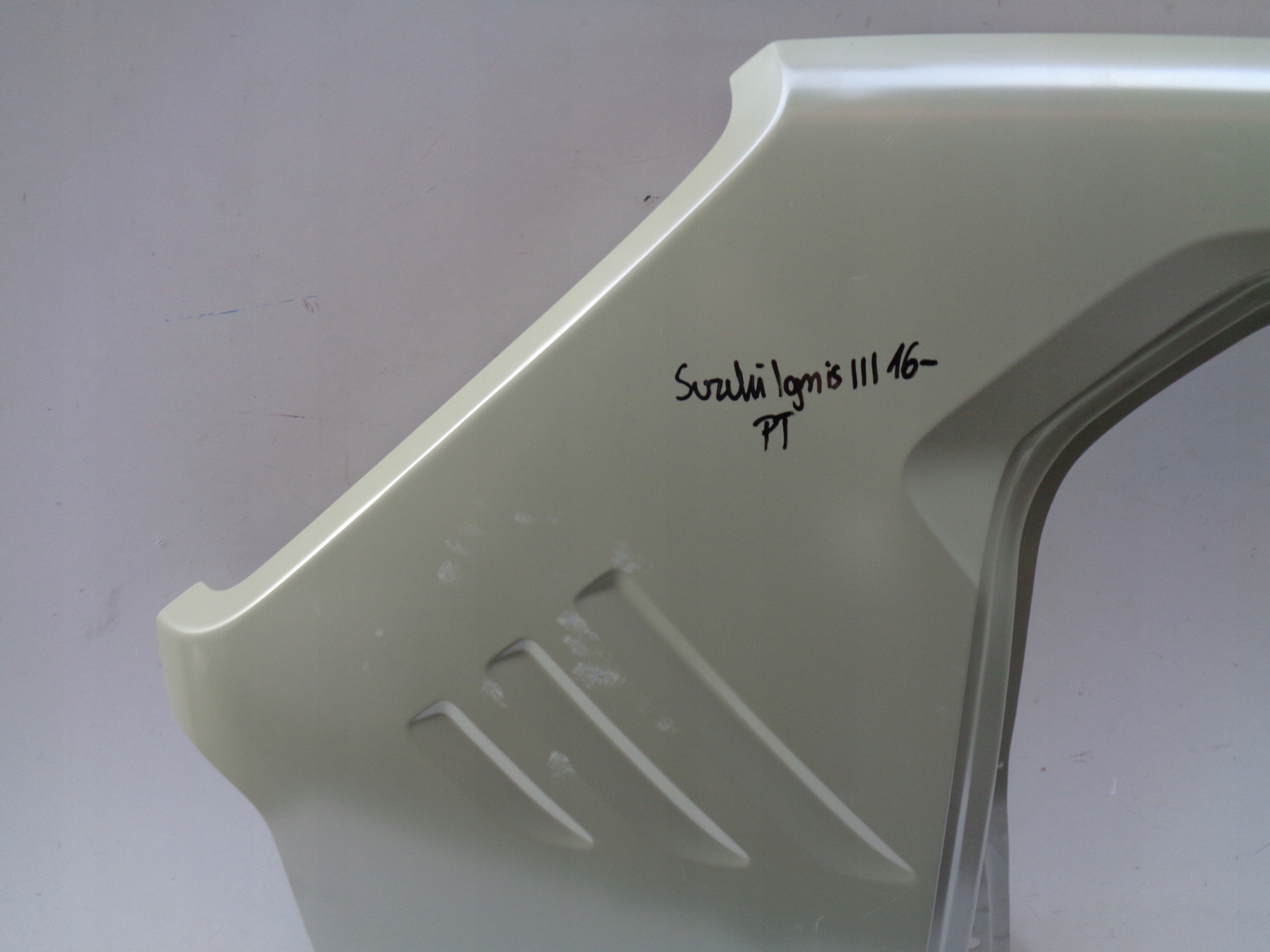PARAFANGO DESTRA POSTERIORE SUZUKI IGNIS III 16