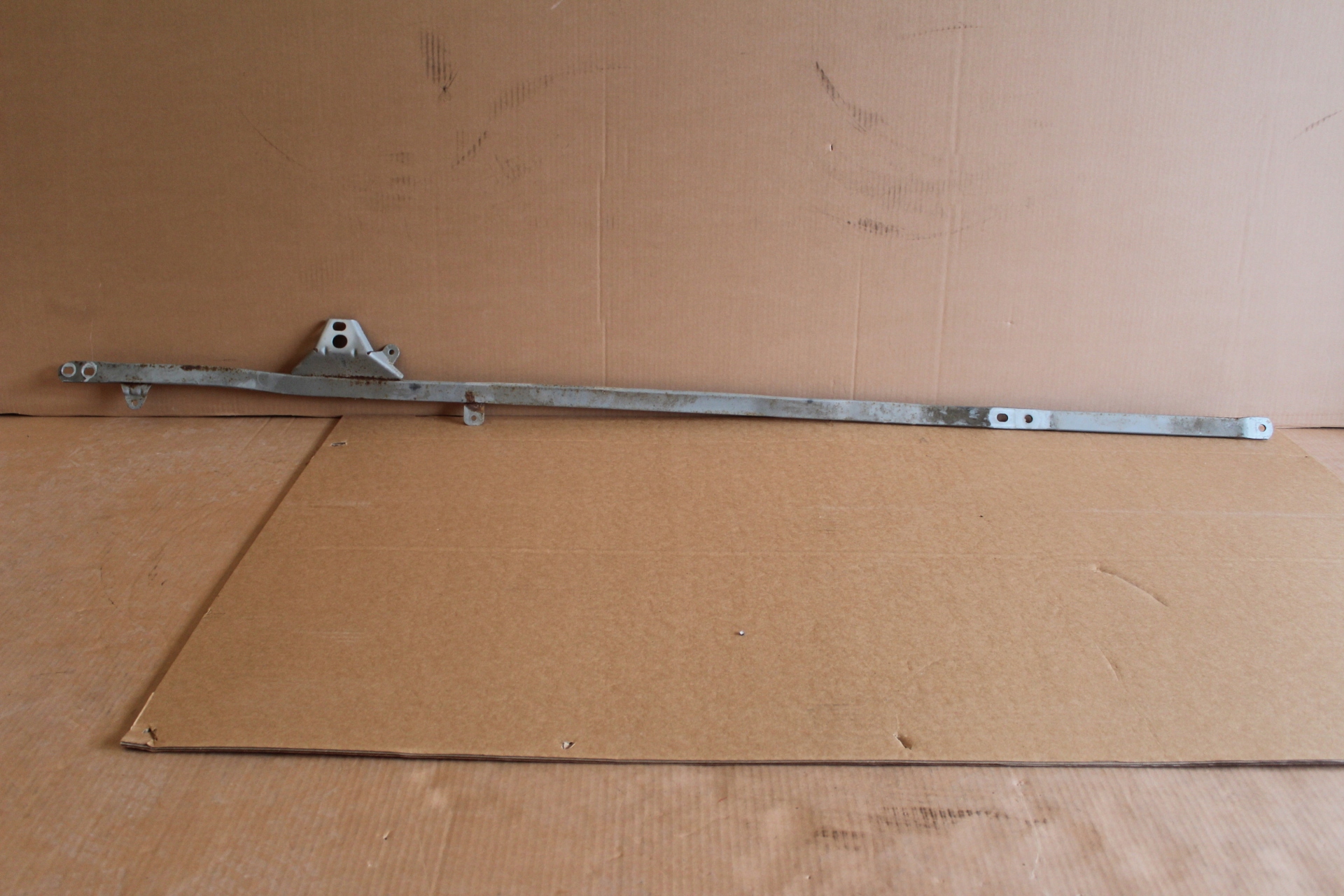 8t8505476b - Усиление шасси правое Audi A5 8t Lift SPORTBA