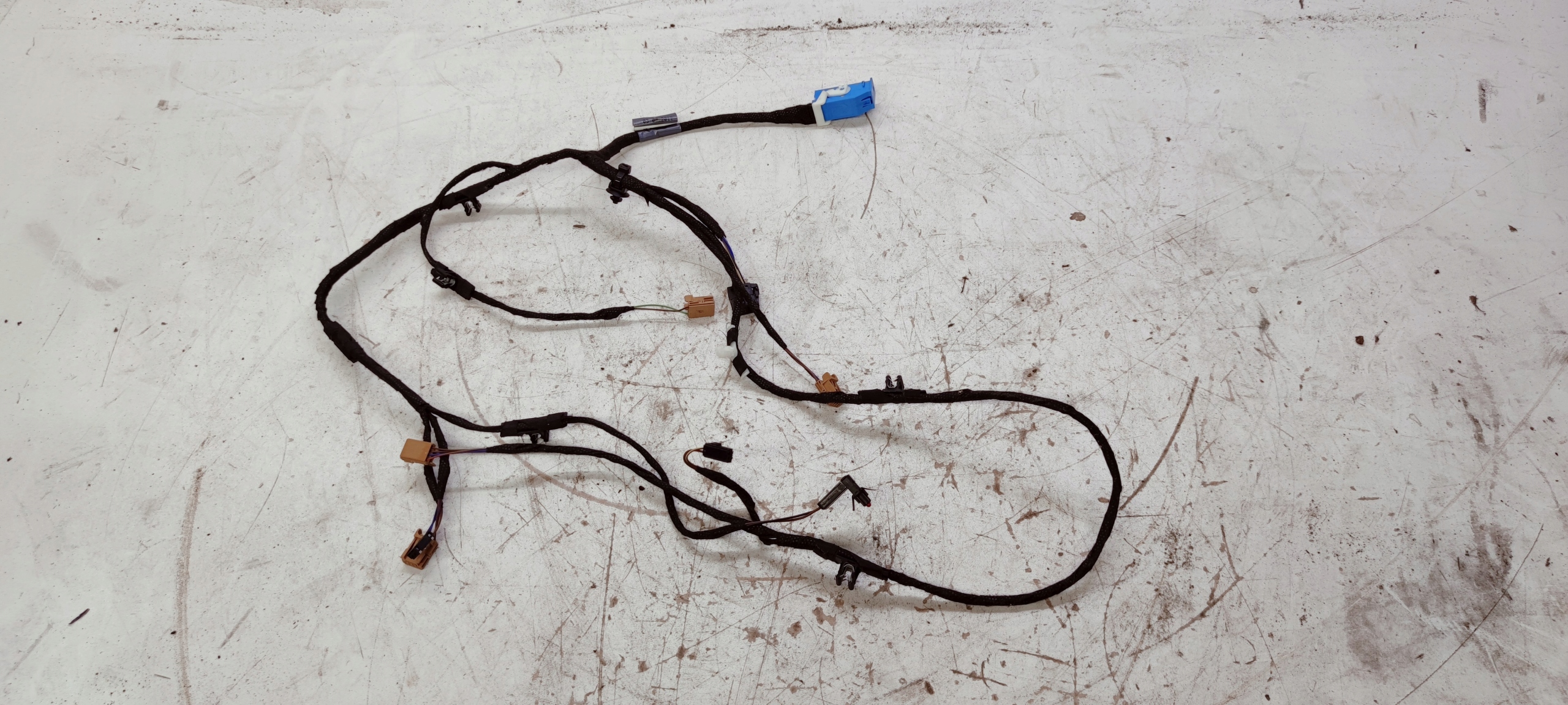 bundle BOCZKA door left P AUDI A4 B9 8W0971035R