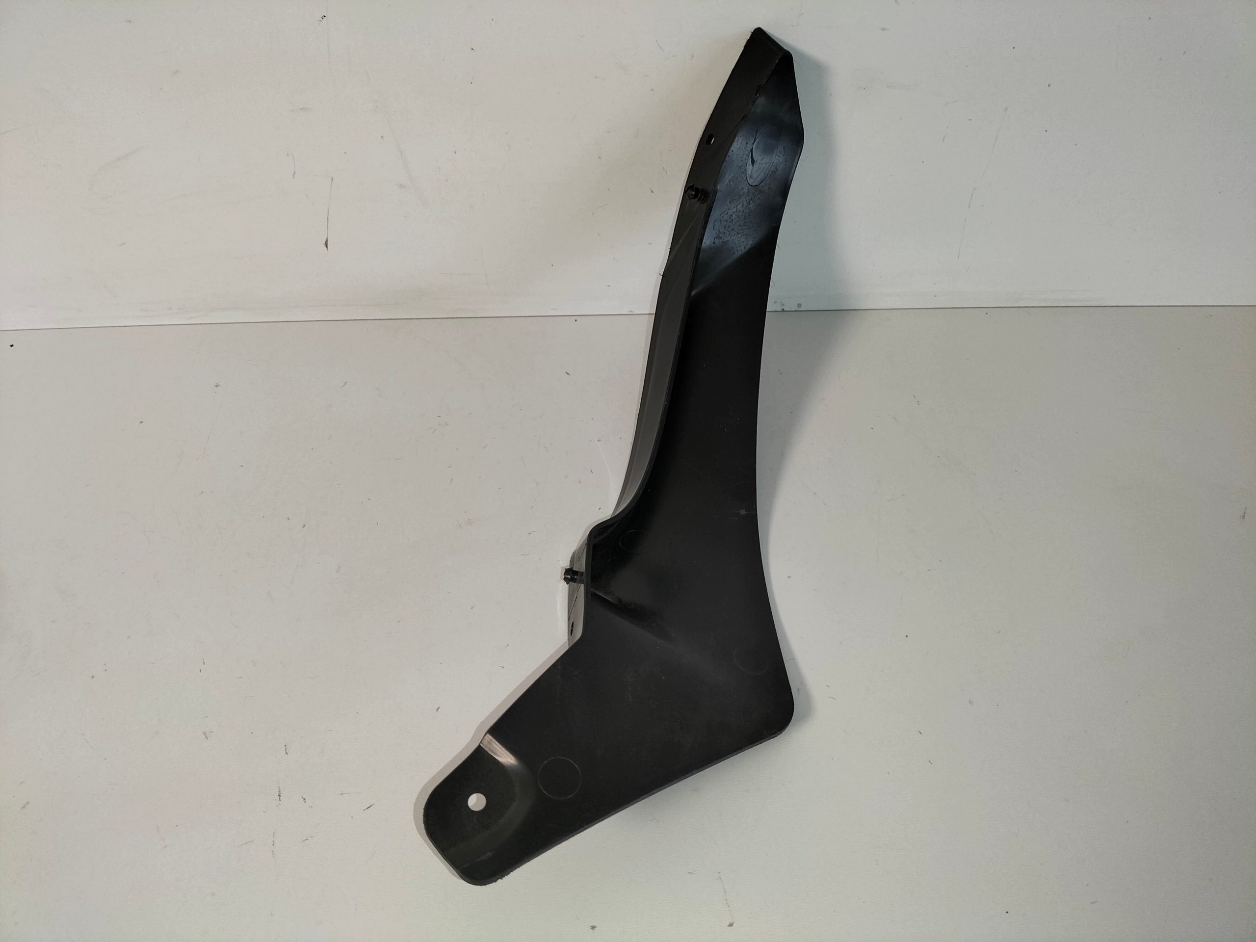 mudguard flap front pipe end nadkola front left SKODA YETI LIFT 13
