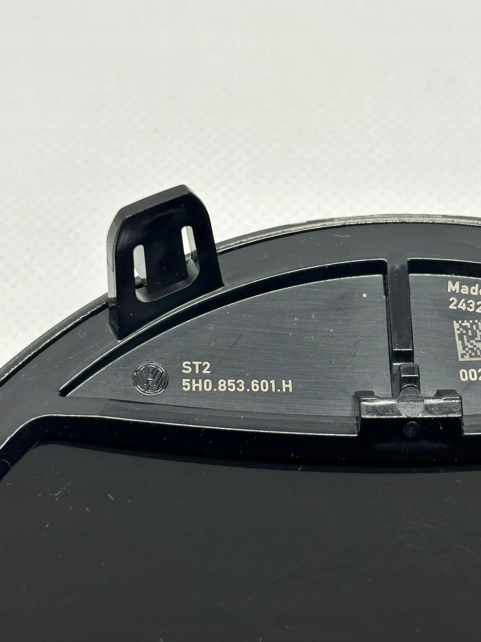 VW GOLF 20- 5H0853601H ZNACZEK EMBLEMAT NOWY Marka Volkswagen