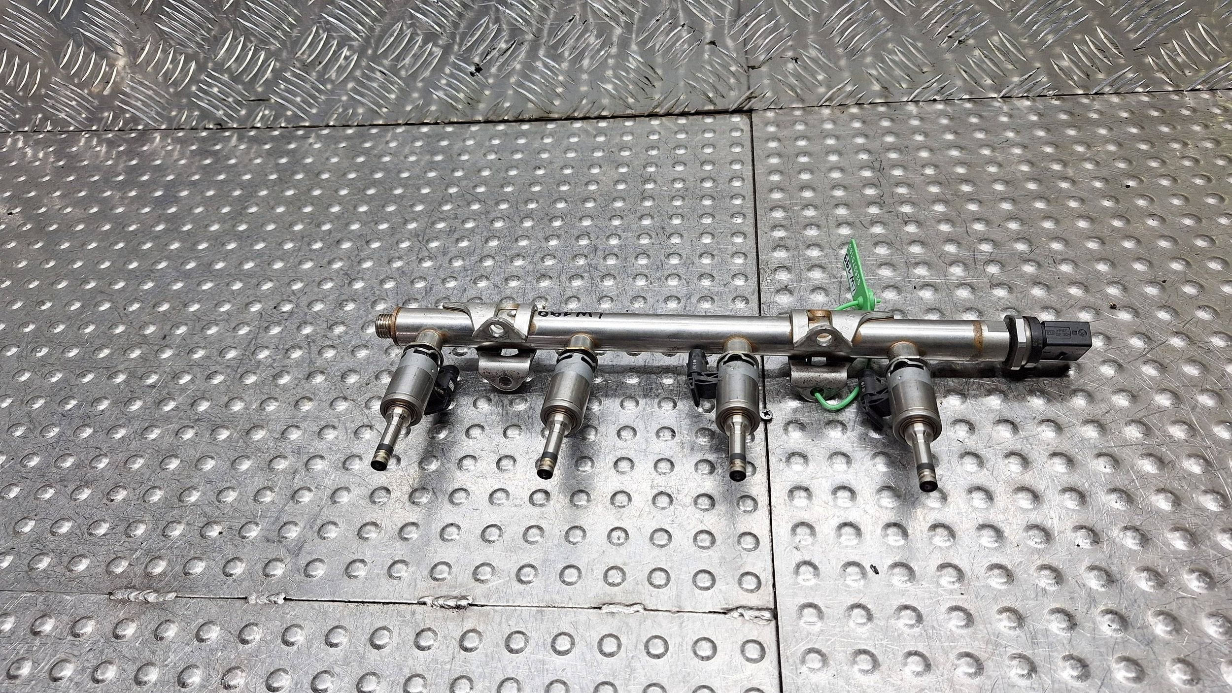 Rampe injection Injecteurs 04E133320D GOLF VII ATECA T-ROC CADDY IV 1.4 TFSI
